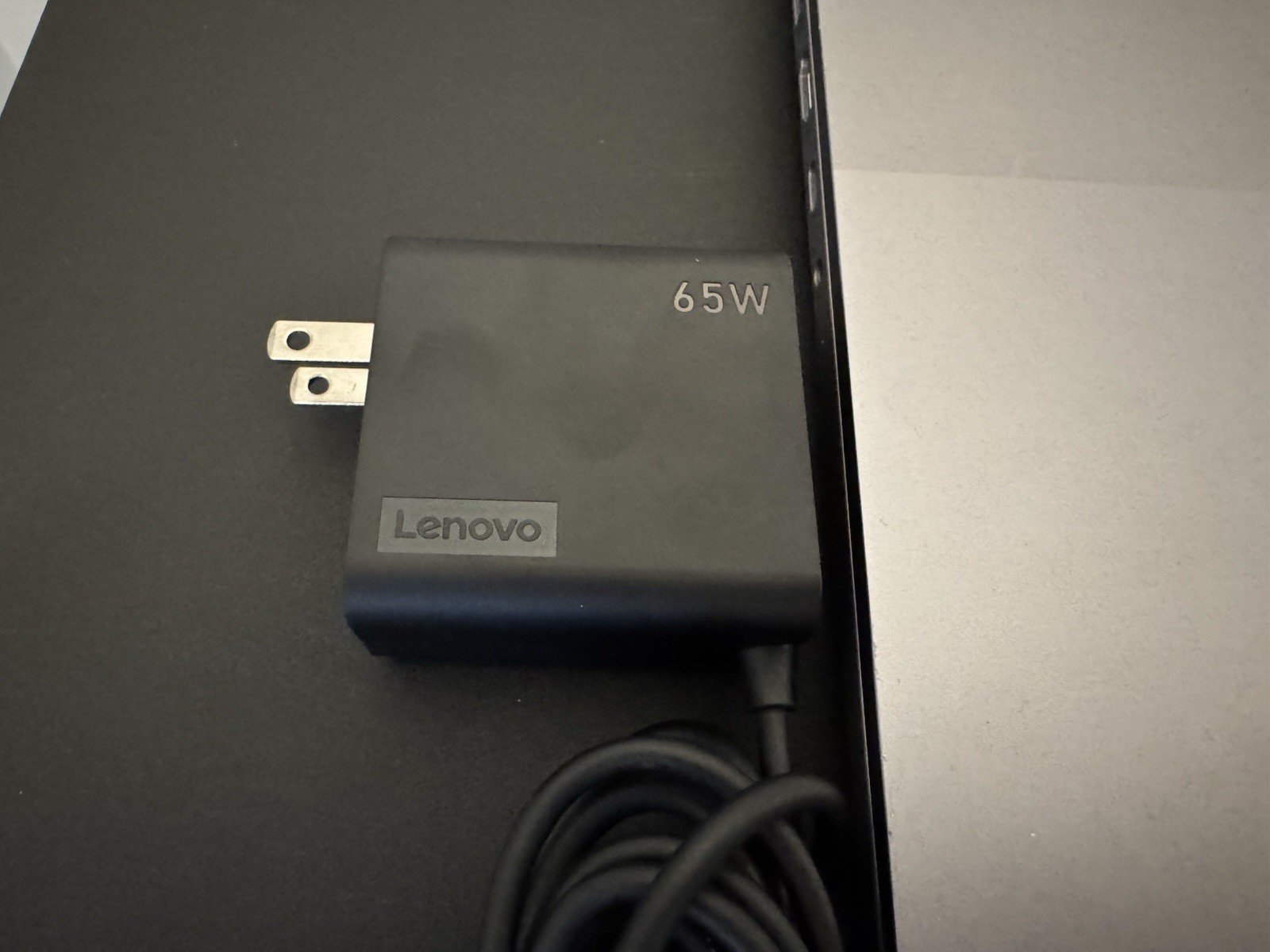 Lenovo ThinkBook 15.6″ i7-1355U 16GB DDR5 5200MHz 512GB M.2 NVMe SSD Win 11 Pro