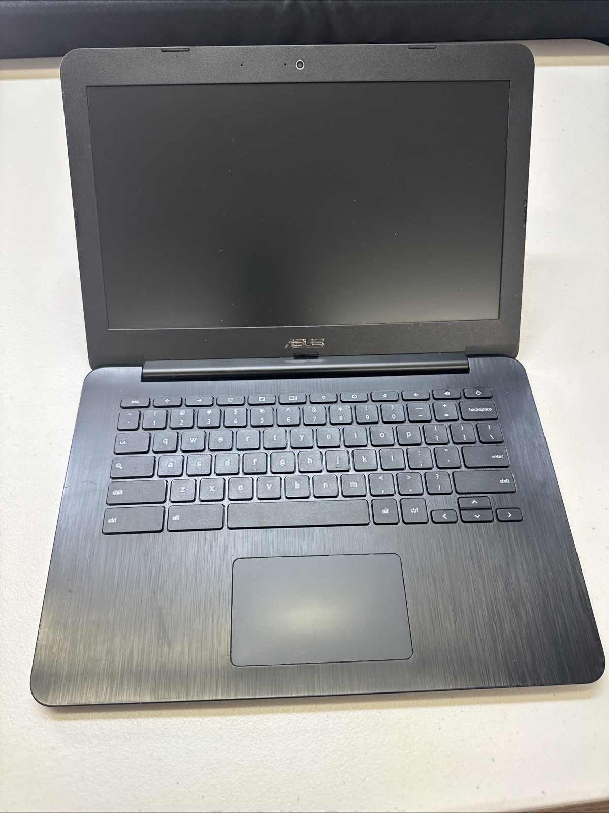 ASUS Chromebook C300M 13″ Celeron @ 1.6GHz 4GB RAM 32GB SSD ChromeOS
