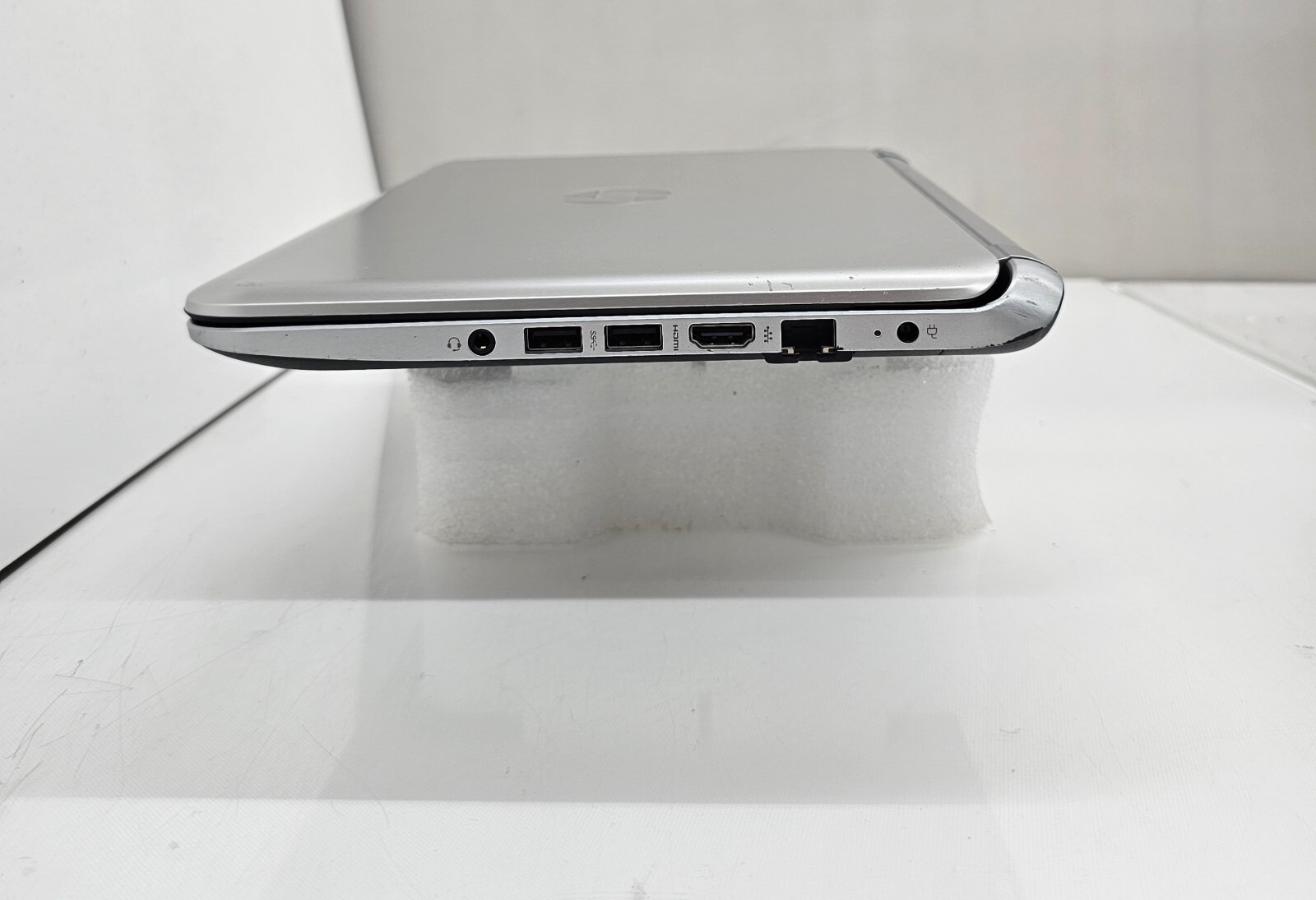 HP PAVILION TS 11 AMD A4-1250 @ 1.00GHz 4GB RAM 500GB HDD TOUCH