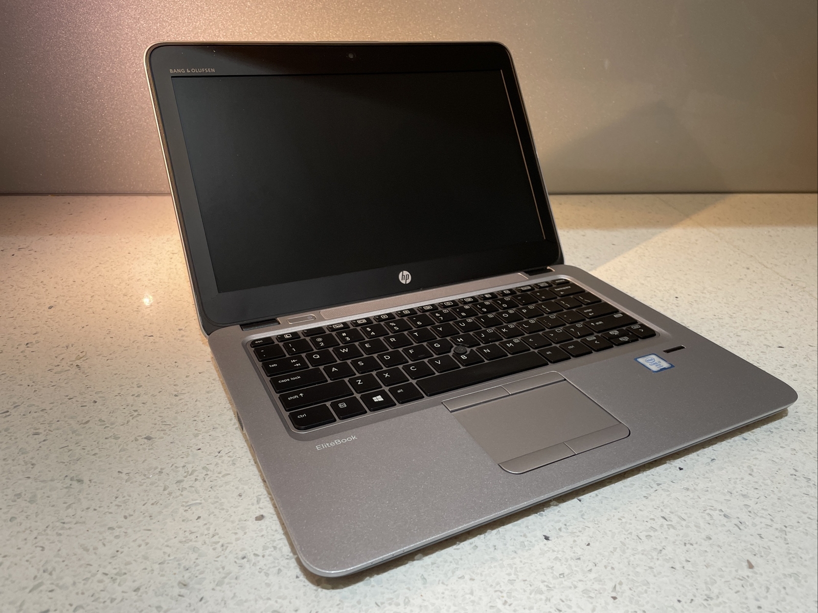 HP Elitebook 820 G3 12.5″ Intel i7-6600U @2.81 4GB RAM 128GB SSD Win10 Pro