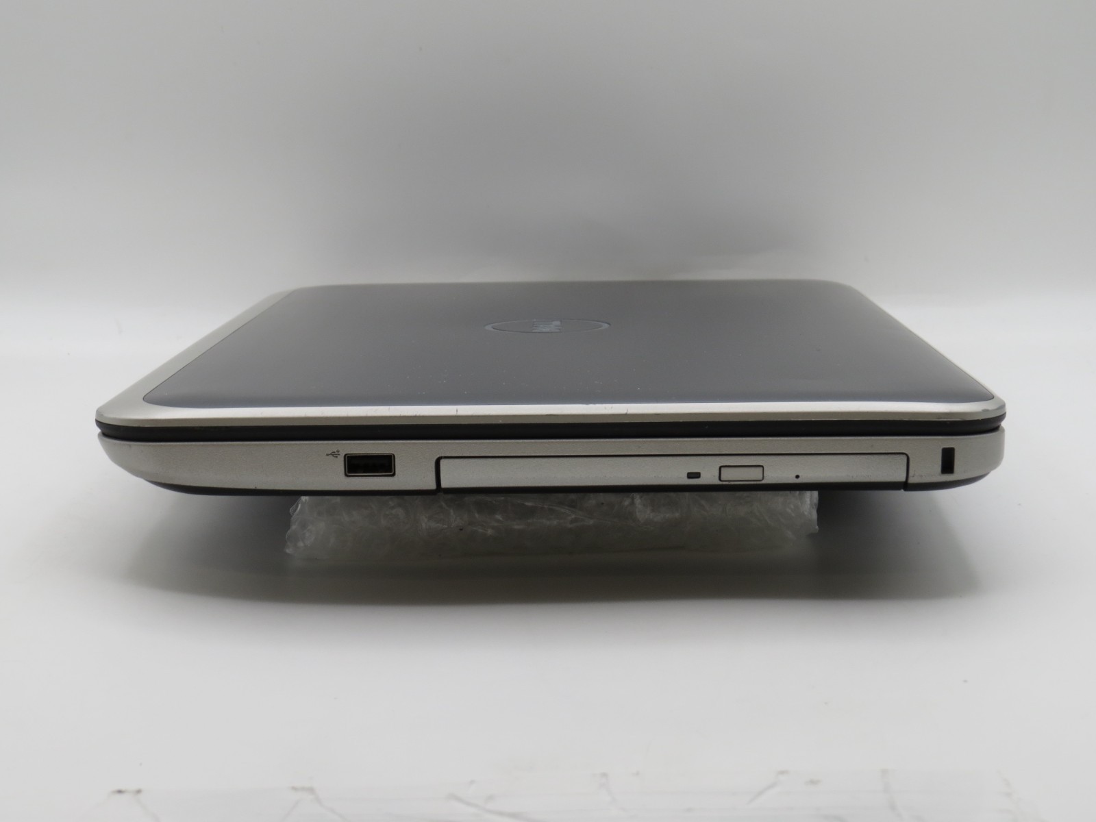 Dell Inspiron 15R 5537 | i5-4200U@1.8GHz | 8GB DDR3 | 256GB SSD | 15.6″ | No OS