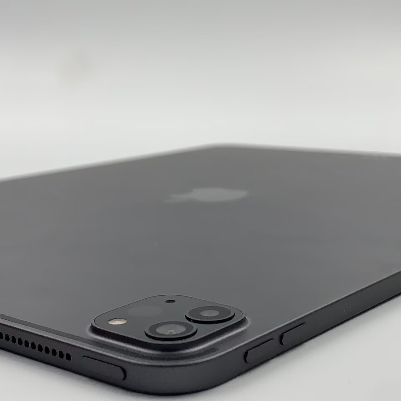 Apple iPad Pro 12.9 (2020) 12.9″ WI-FI 128GB 256GB 512GB 1T iPadOS 13.4 9720mAh