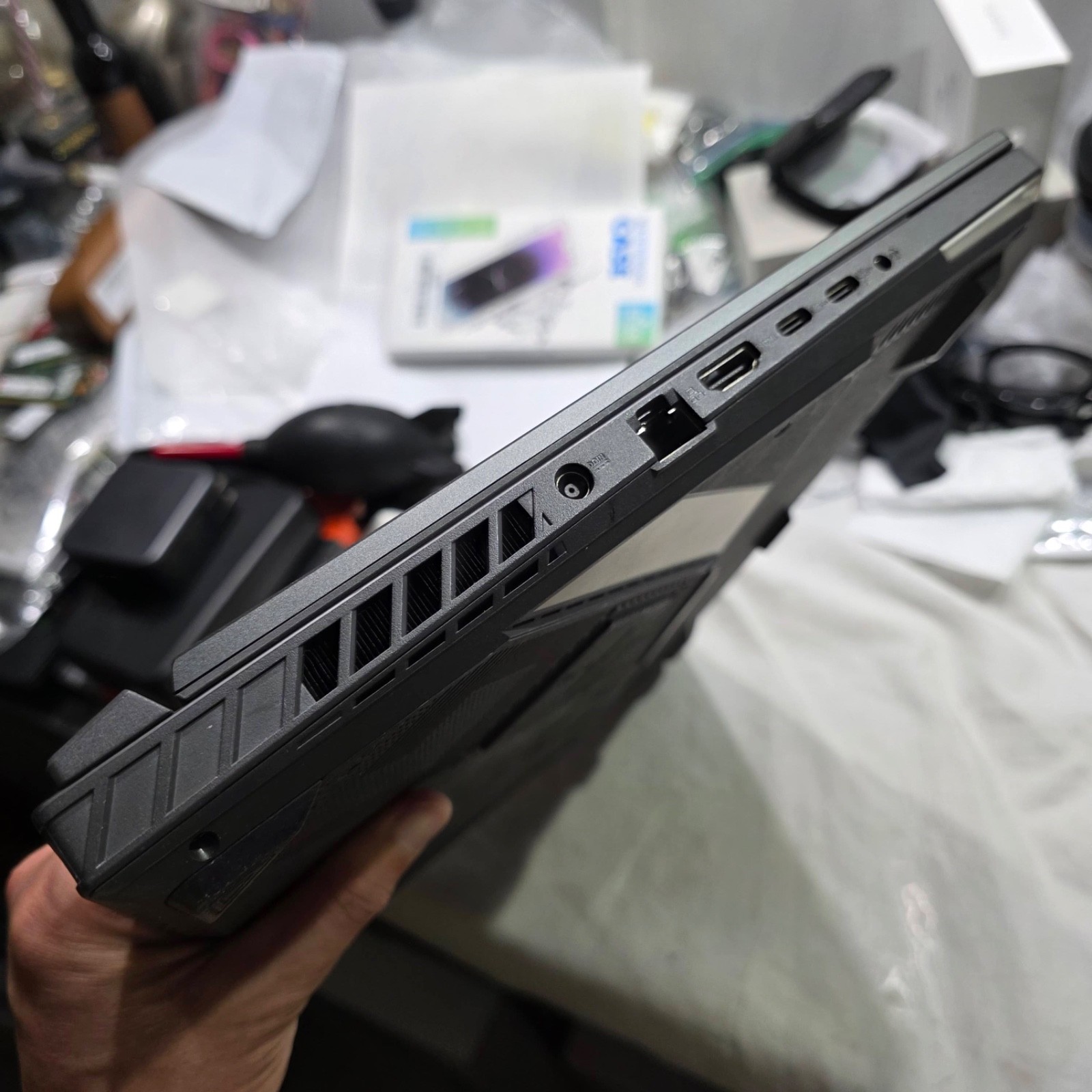 ASUS ROG Strix G16 FHD+ 165Hz Ryzen 9 8940HX 32GB 1TB RTX 5070Ti 140W 12GB WNTY