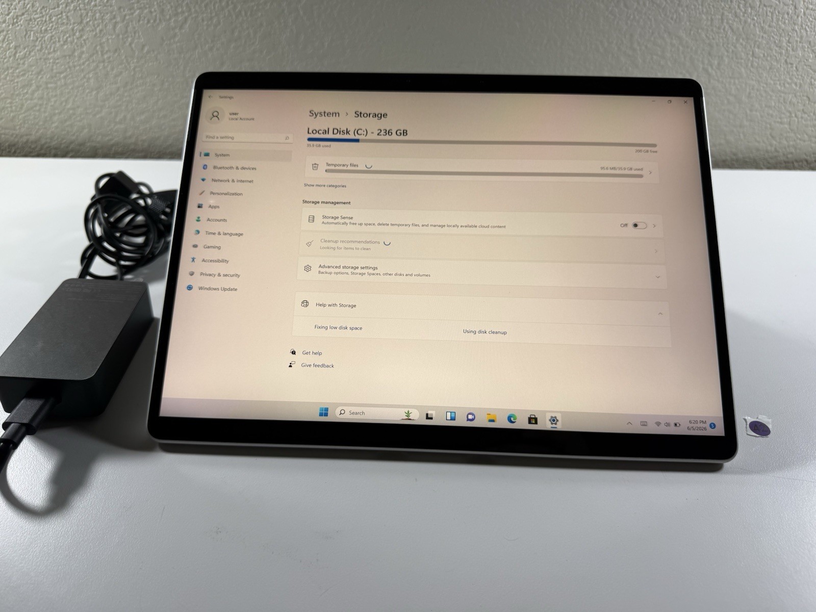 Microsoft Surface Pro 8 (1982) i5-1145G7 – 16GB RAM – 256GB 120Hz – Win 11 Pro