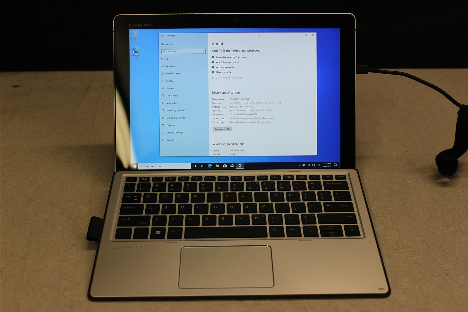 HP Elite X2 G2 2.5GHz Intel i5-7200U, 8GB RAM, 256GB M.2 SSD, Windows 10