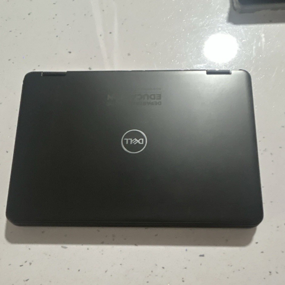 LAPTOP Dell Latitude 3190 2-in-1 11.6″ Convertible Linux Mint Black Charger