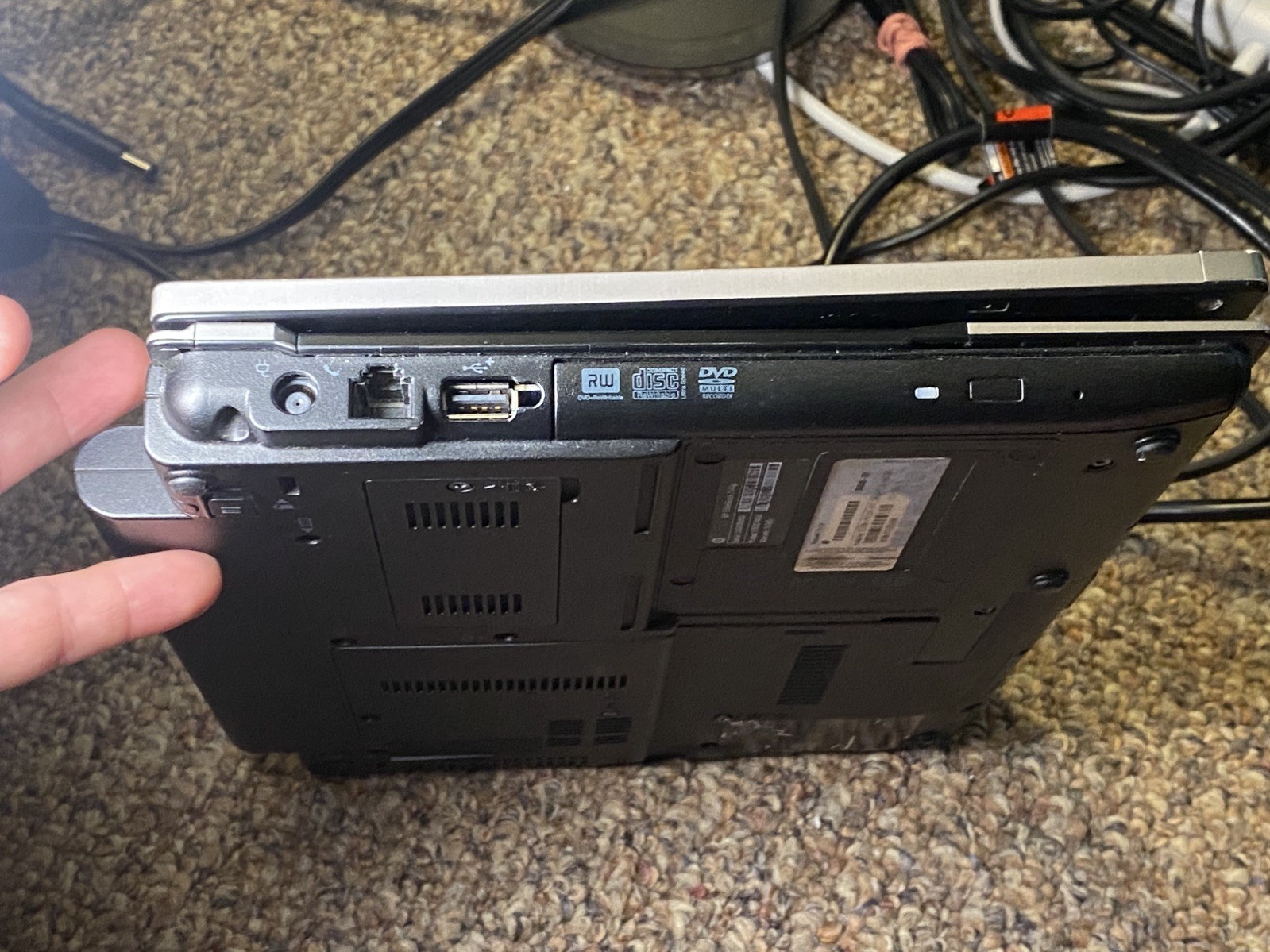 HP Elitebook 2540p Laptop Intel i7-L640 2.13GHz 4gb RAM no HDD – READ