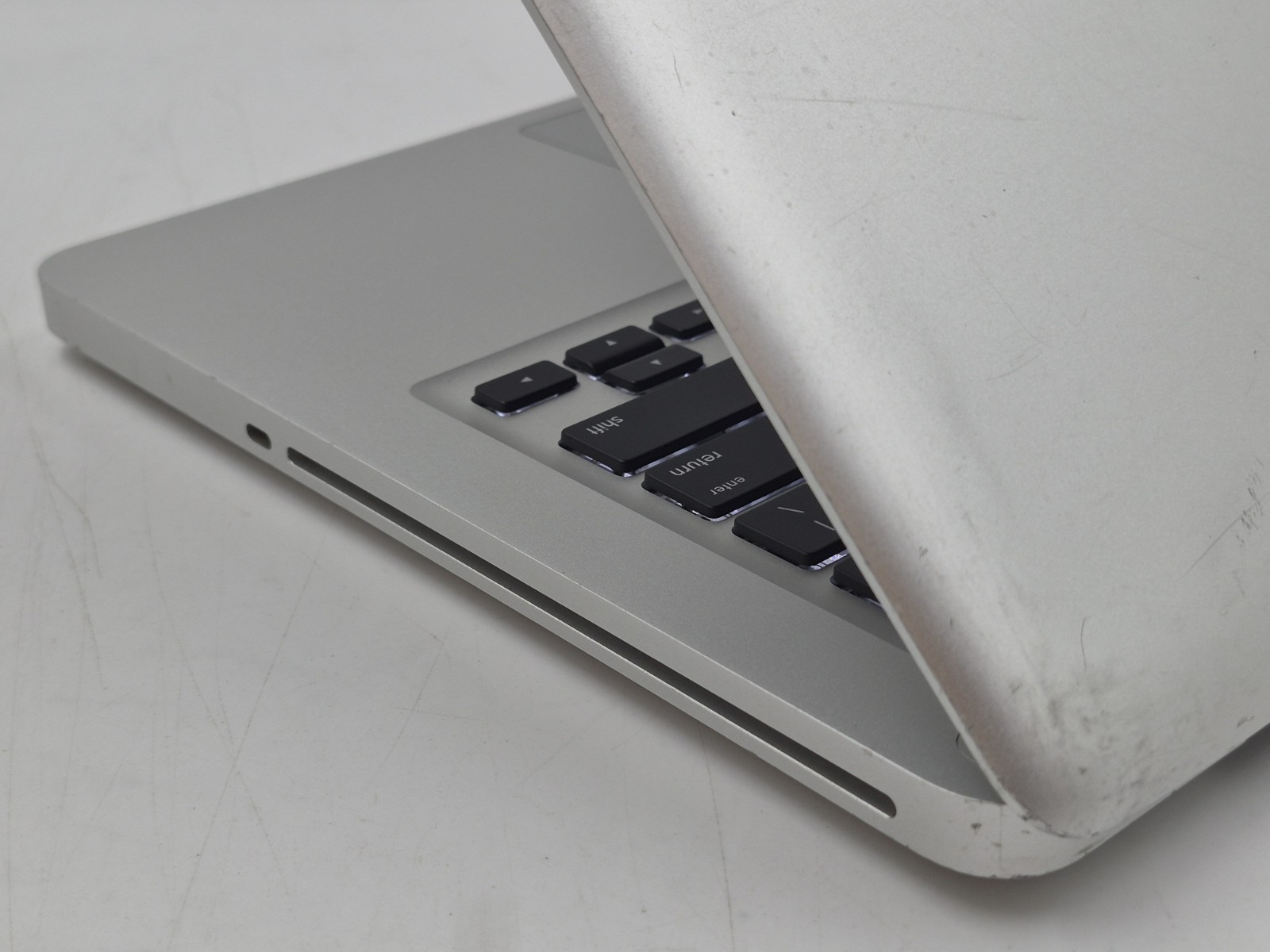 Apple MacBook Pro 13″ Mid 2012 i5-3210M 2.50GHz 4GB RAM 240GB SSD