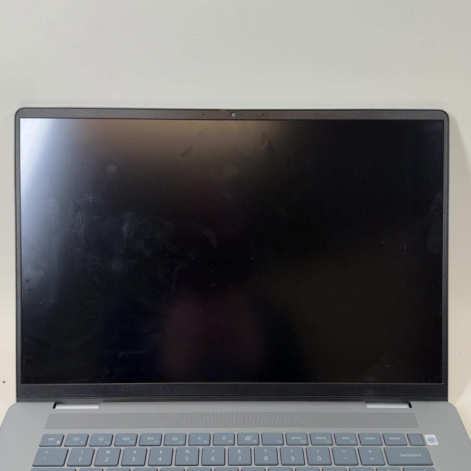 Dell inspiron 16 Plus 7640 15.6″ Ultra 7 155H 32GB RAM 2TB SSD GeForce RTX 4060