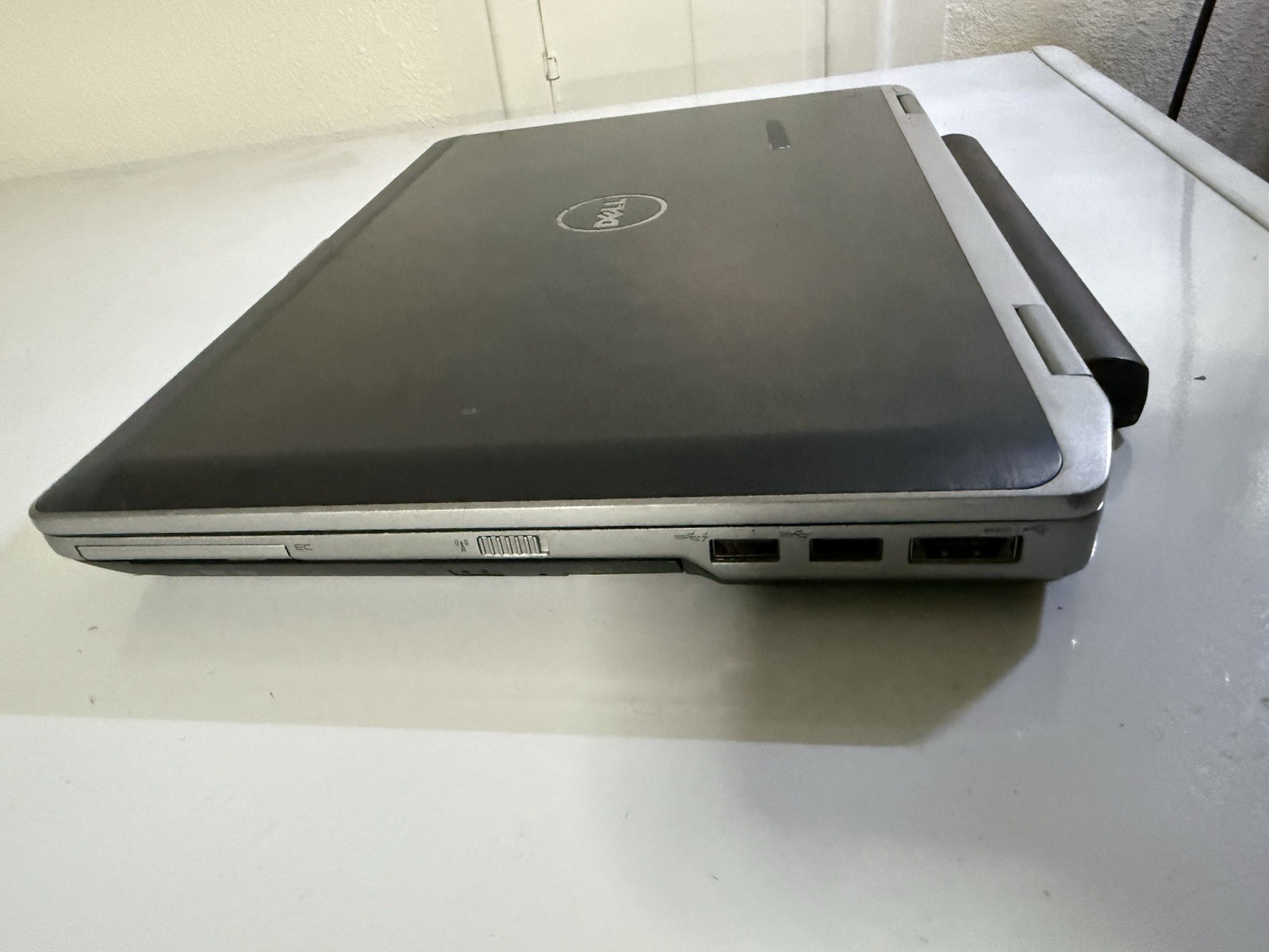 Dell Latitude E6430 Intel i5-3340m 2.70 GHz 8 GB RAM 128 GB HDD Win 10 Pro