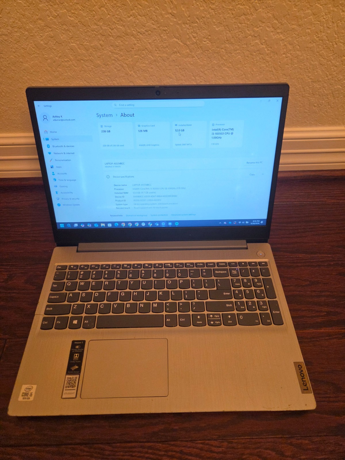 Lenovo IdeaPad 3 15IIL05 15.6 Touch Laptop i5-1035G1 12GB 256GB Win11