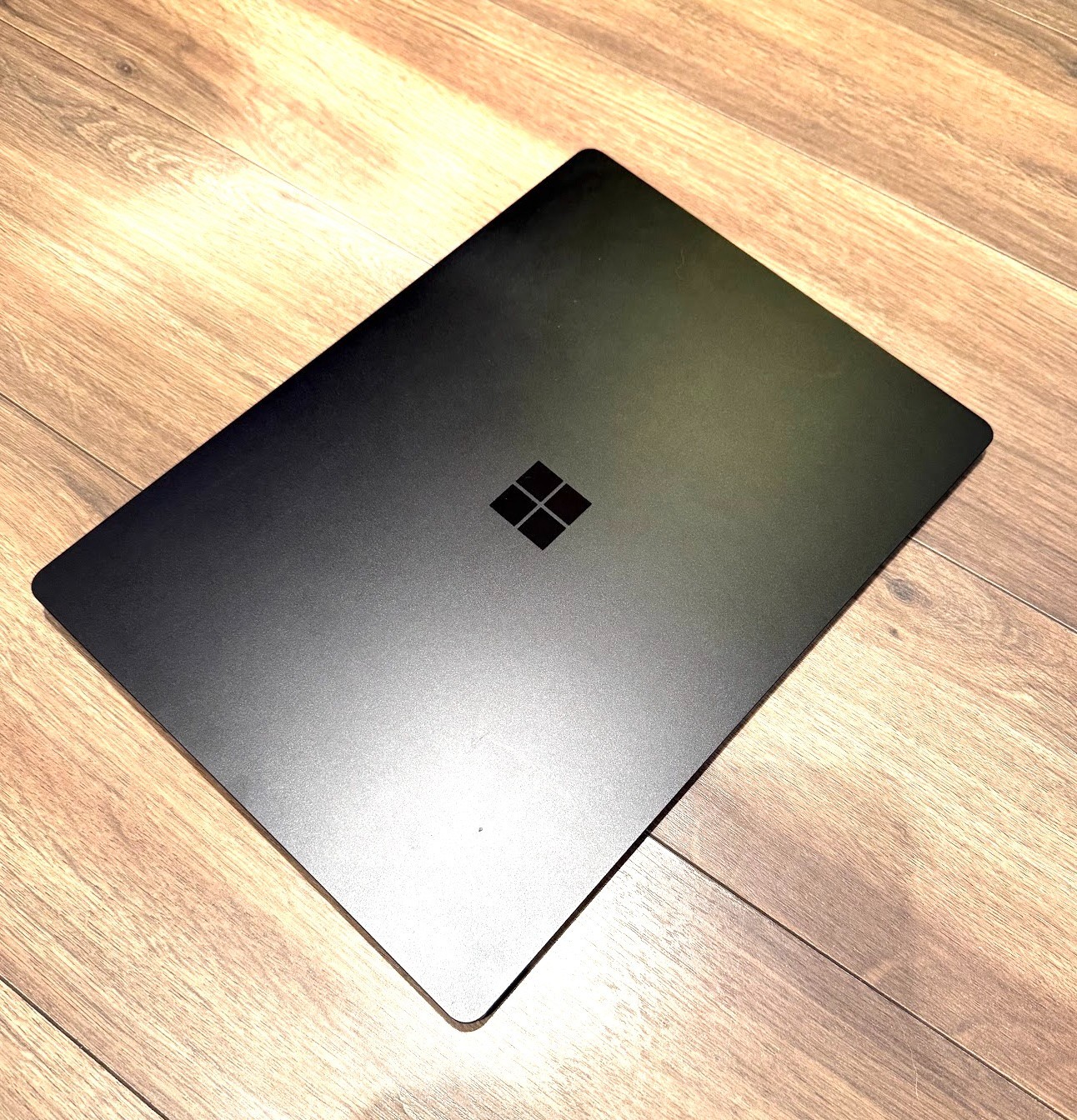 Microsoft Surface Laptop 3 – 13.5″ (Model 1868) | i5-10th Gen | 8GB RAM | 256GB