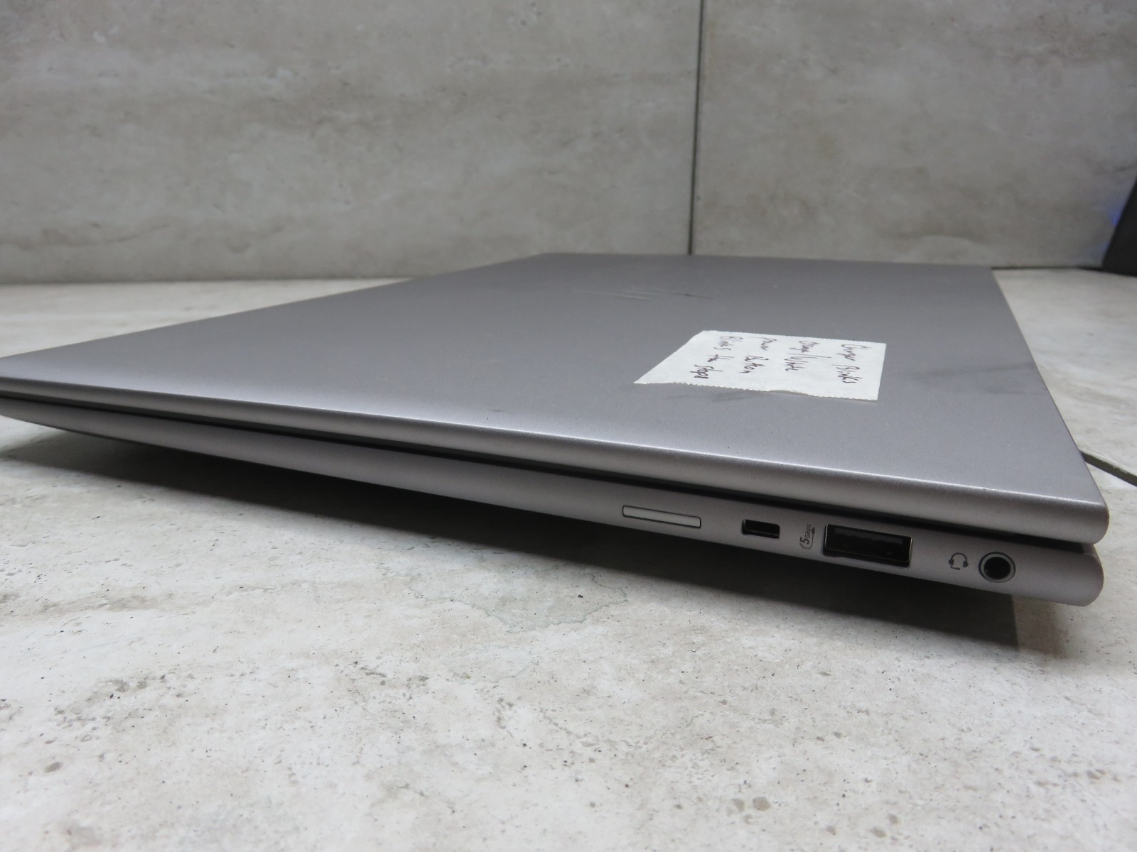 HP ZBook Firefly 16-inch G11 Ultra 7-165H – READ