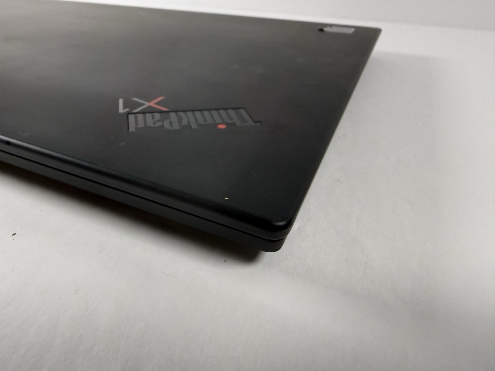 Lenovo ThinkPad X1 Carbon Gen 8 14″ i7-10610U 1.8Ghz 16GB RAM 512GB SSD WIN 11
