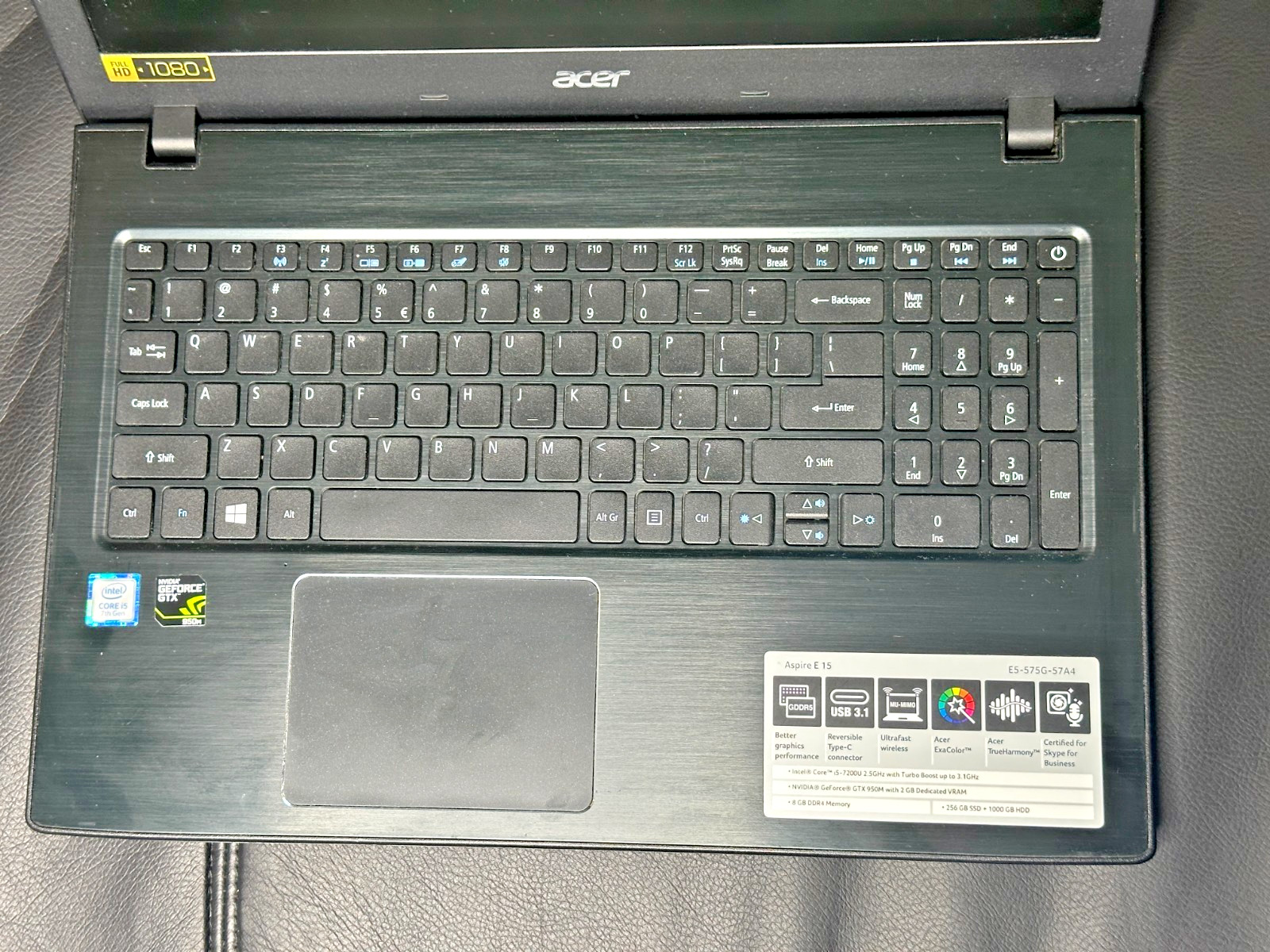Acer Aspire E5-575G-57A4 Intel Core i5-7200U NVIDIA 950M 256GB SSD 16 GB RAM FHD