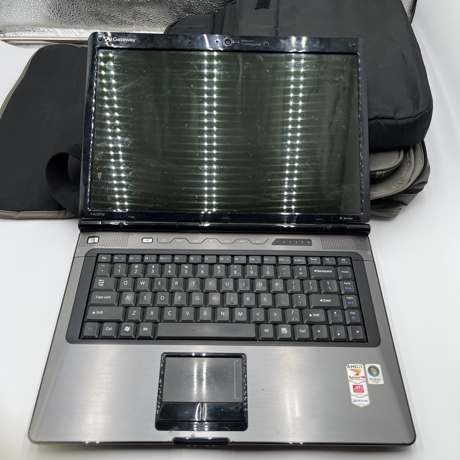 Laptop Gateway SA1 M Series DVD-RW With Solo Laptop Case *FOR PARTS READ*