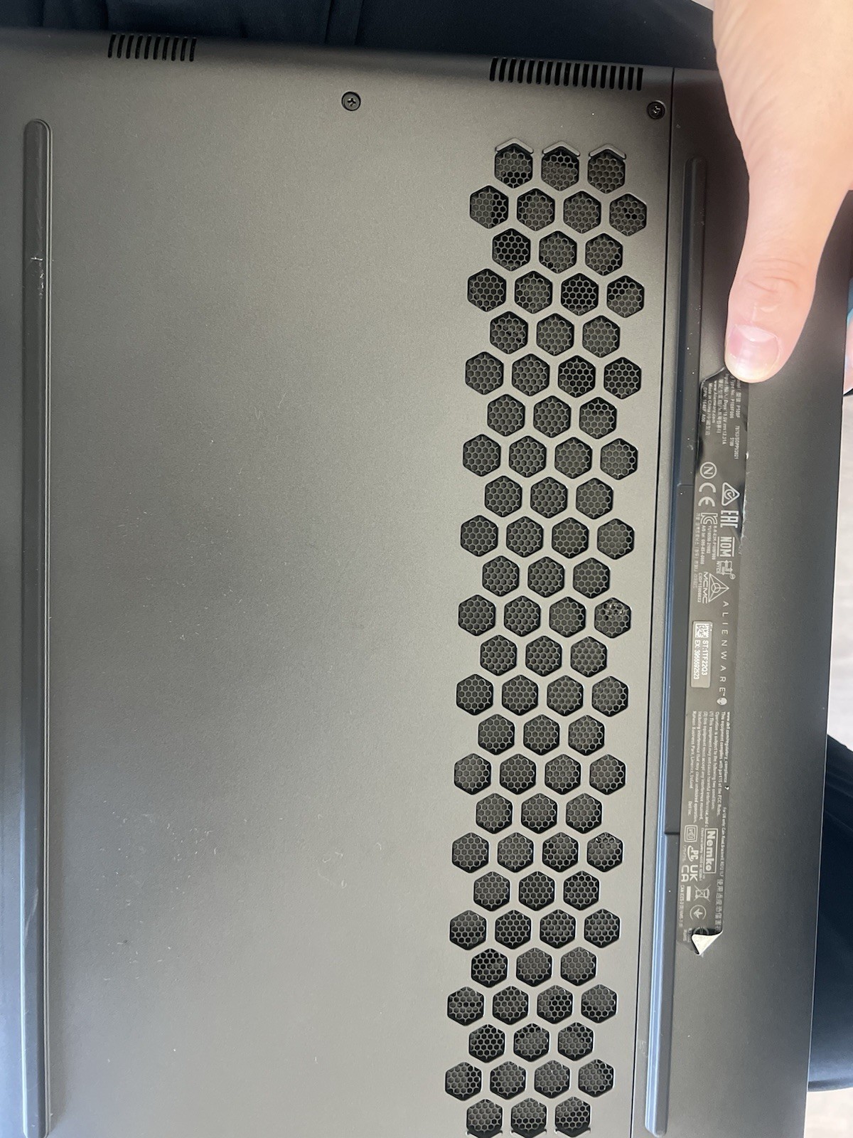 Alienware M15 R7 15.6 QHD 240HZ, Intel i7-12700H 16GB DDR5, 1TB SSD, RTX 3070 Ti