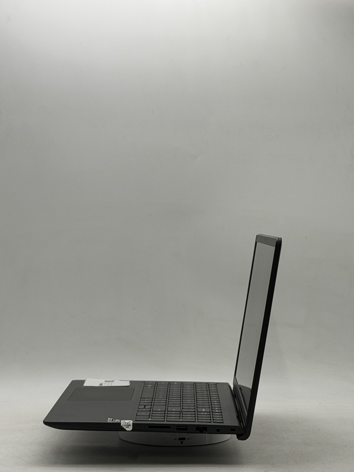 Dell Vostro 15 (3510) 15.6in i3-1115G4 8GB 256GB No OS [Read]