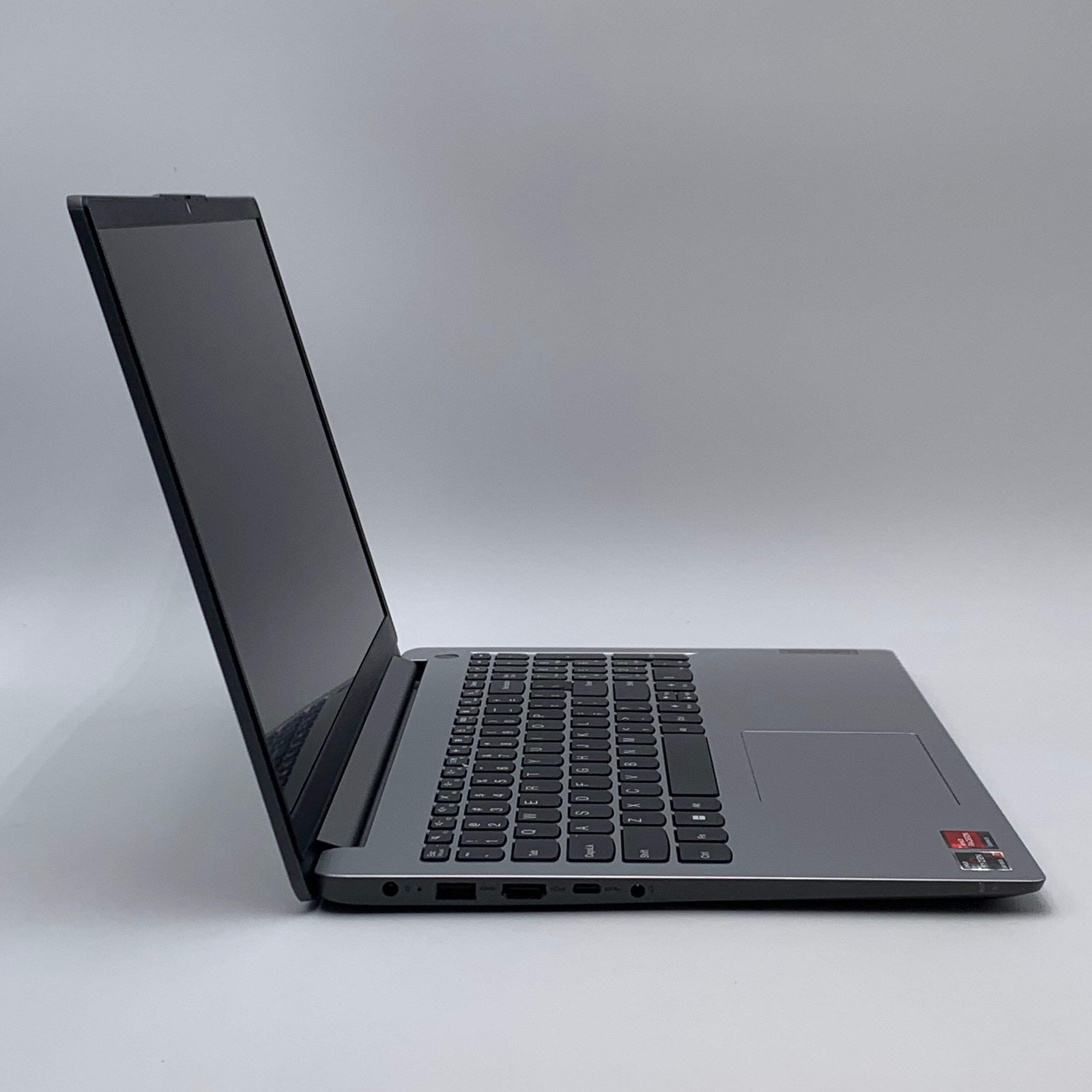 Lenovo IdeaPad 1 15ALC7 15.6″ Ryzen 7 5700U 1.8GHz 12GB RAM 512GB SSD