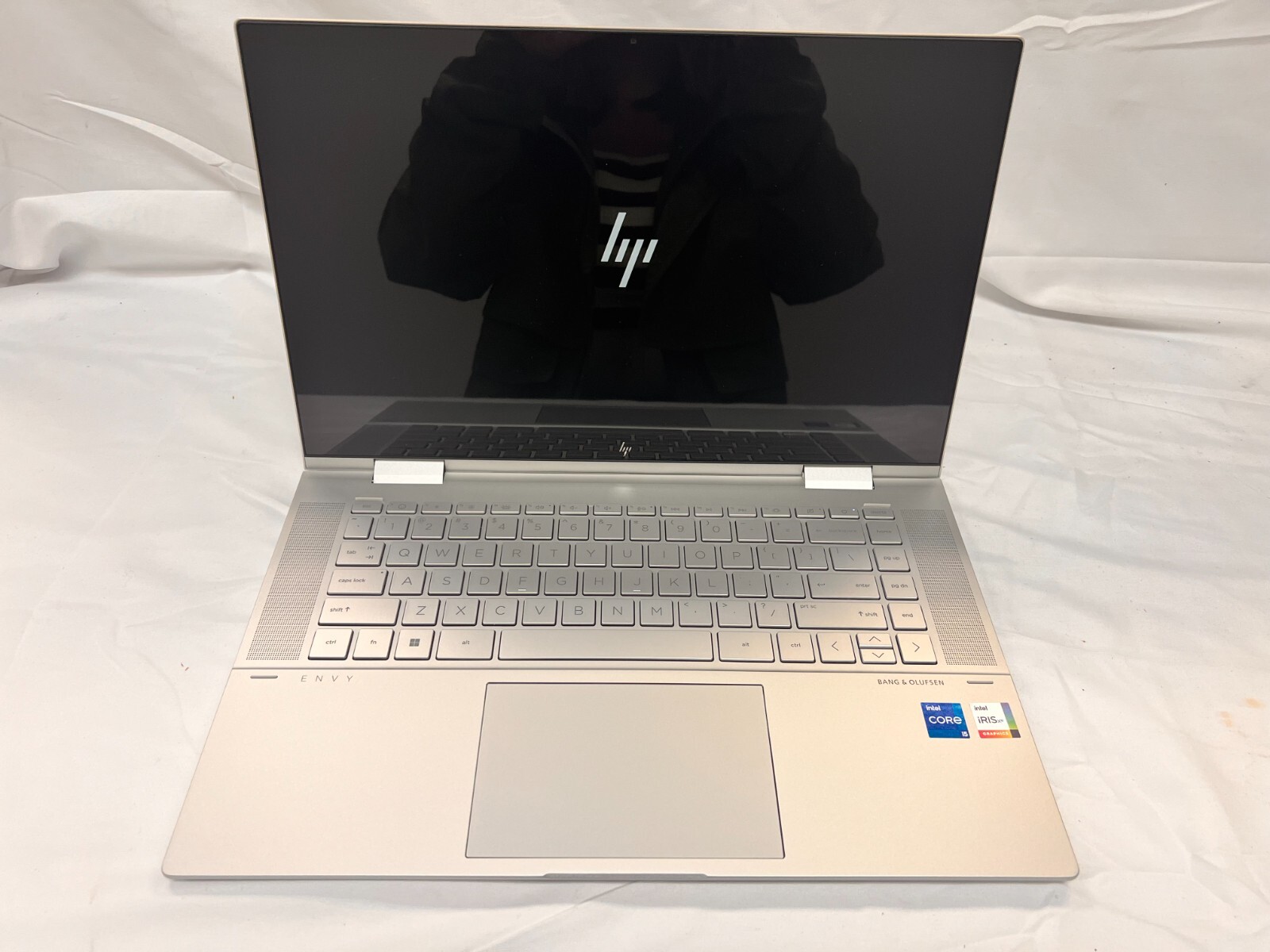 HP ENVY X360 2-IN-1 15t-ew000 549U9AV 15.6″FHD i5-1240P 8GB RAM 256GB SSD win11H