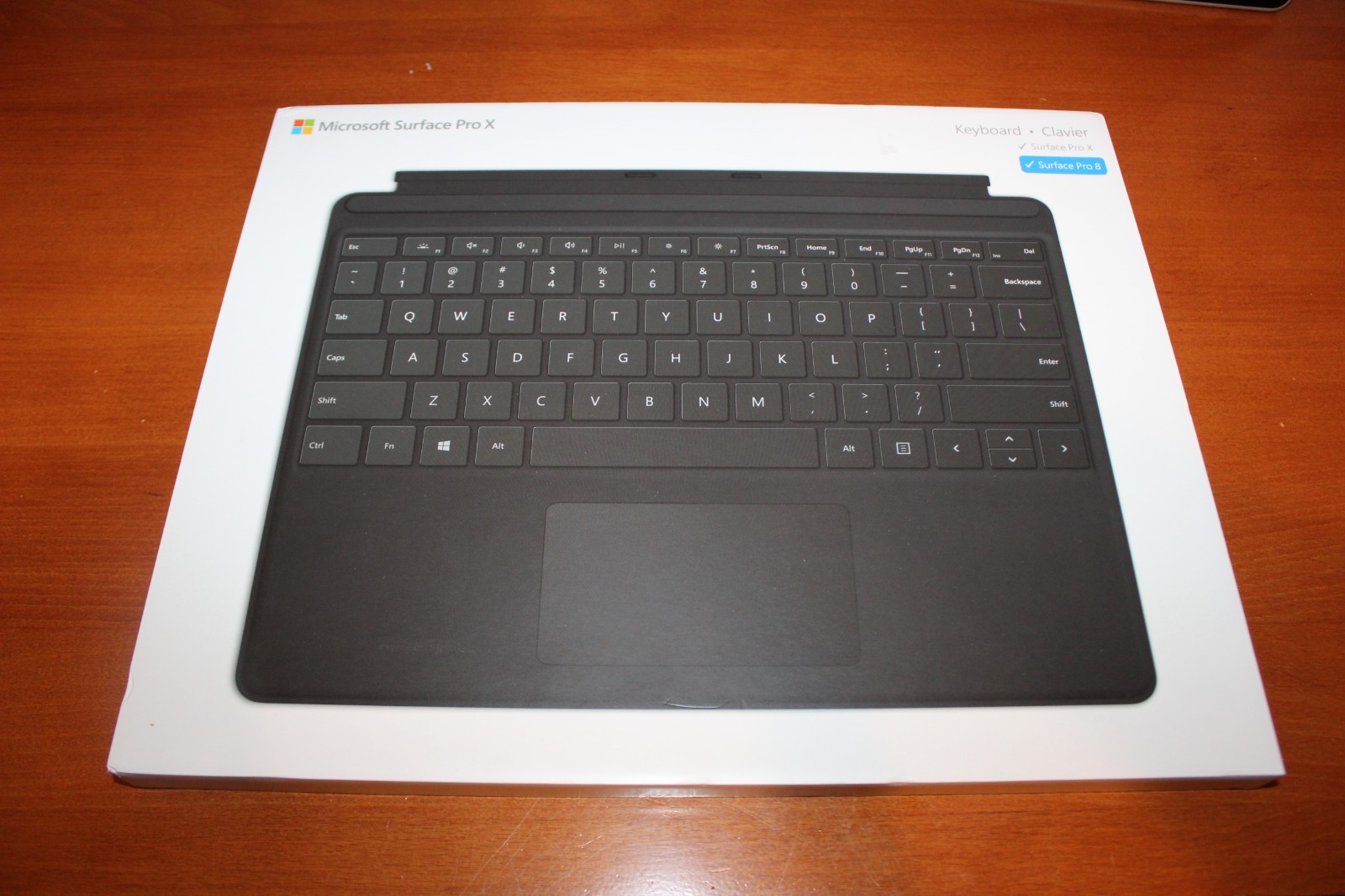 Microsoft Surface Pro 8 (1983) 13″ 128GB, Intel i5 11th, 8GB w/ Keyboard & Mouse
