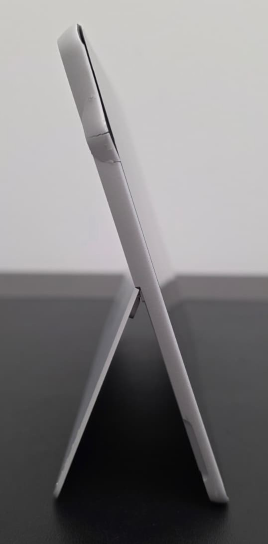 Microsoft Surface Go Pentium 4415Y 4GB Ram 64GB SSD Win 11 Pro ***READ***