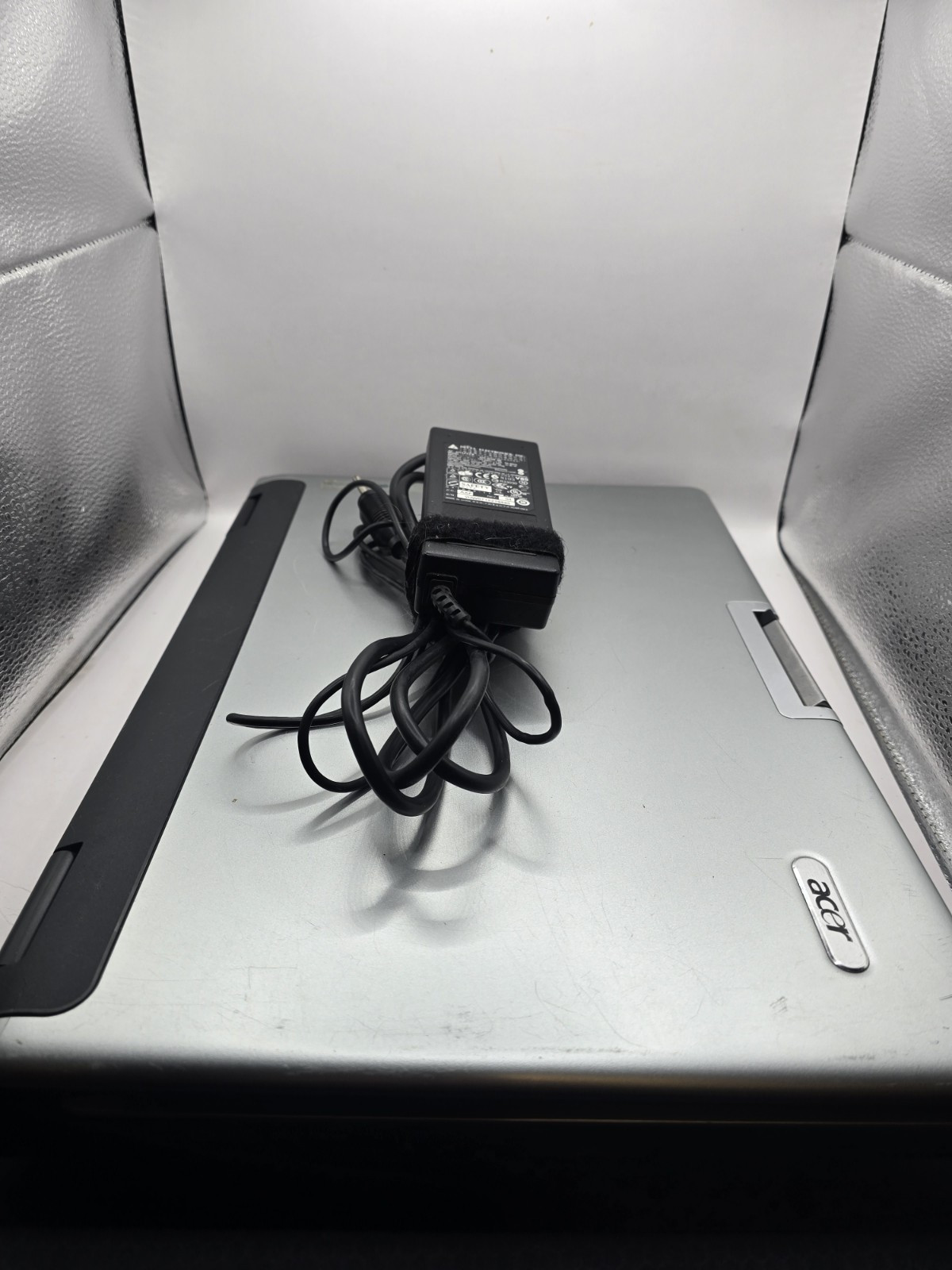 FOR PARTS 17″ Acer Aspire 9410 With Charger