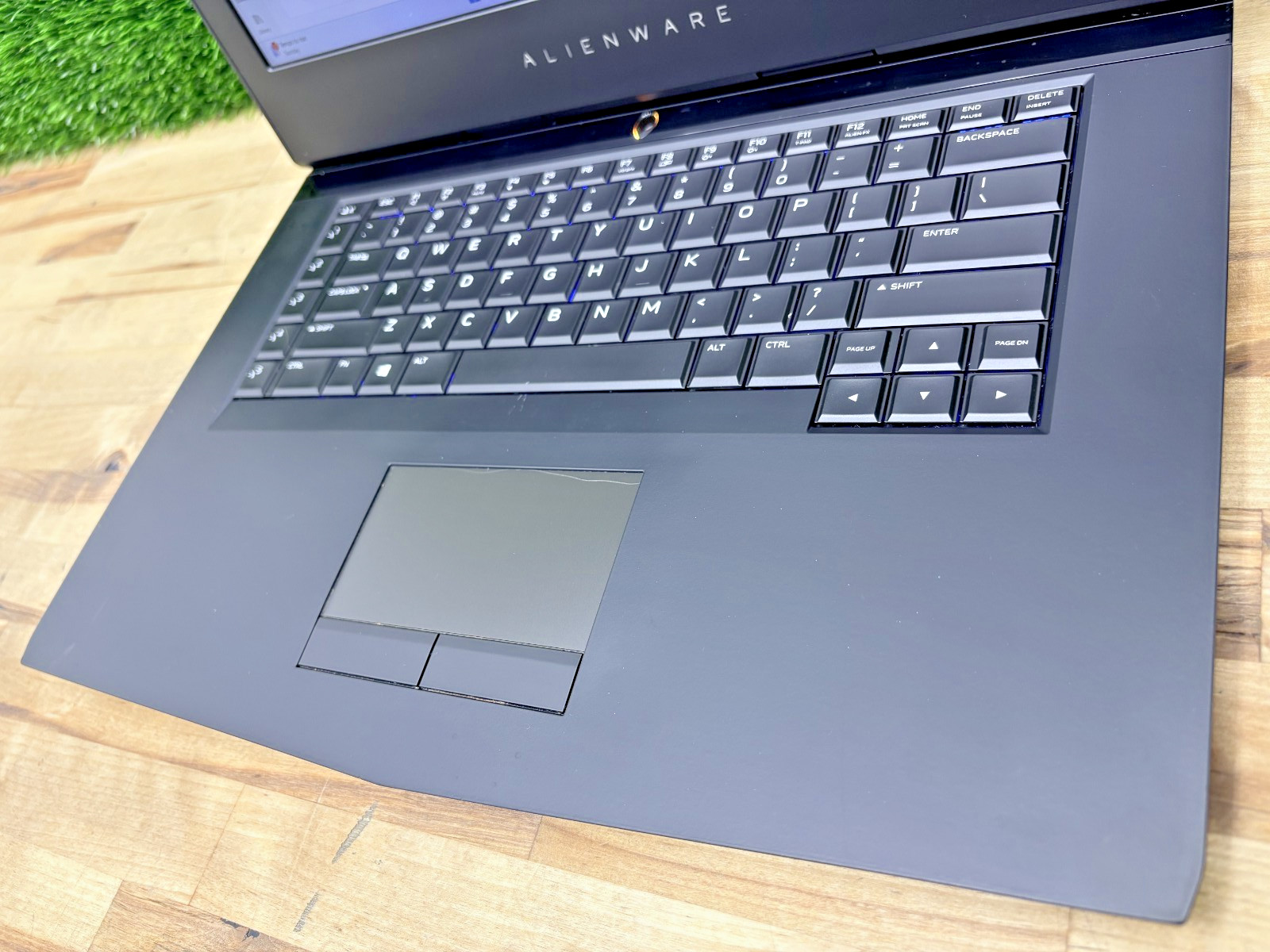 Dell Alienware 15 R3 Intel i7-7th Gen 2.80GHz 32GB RAM 512GB SSD Nvda GTX 1060*