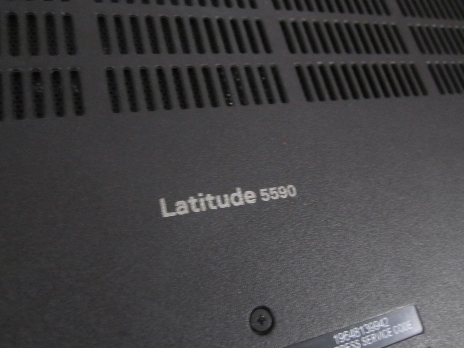 Dell Latitude 5590 i7-8650U 1.9GHz 16GB 240GB m2SSD NO OS Laptop +AC READ=