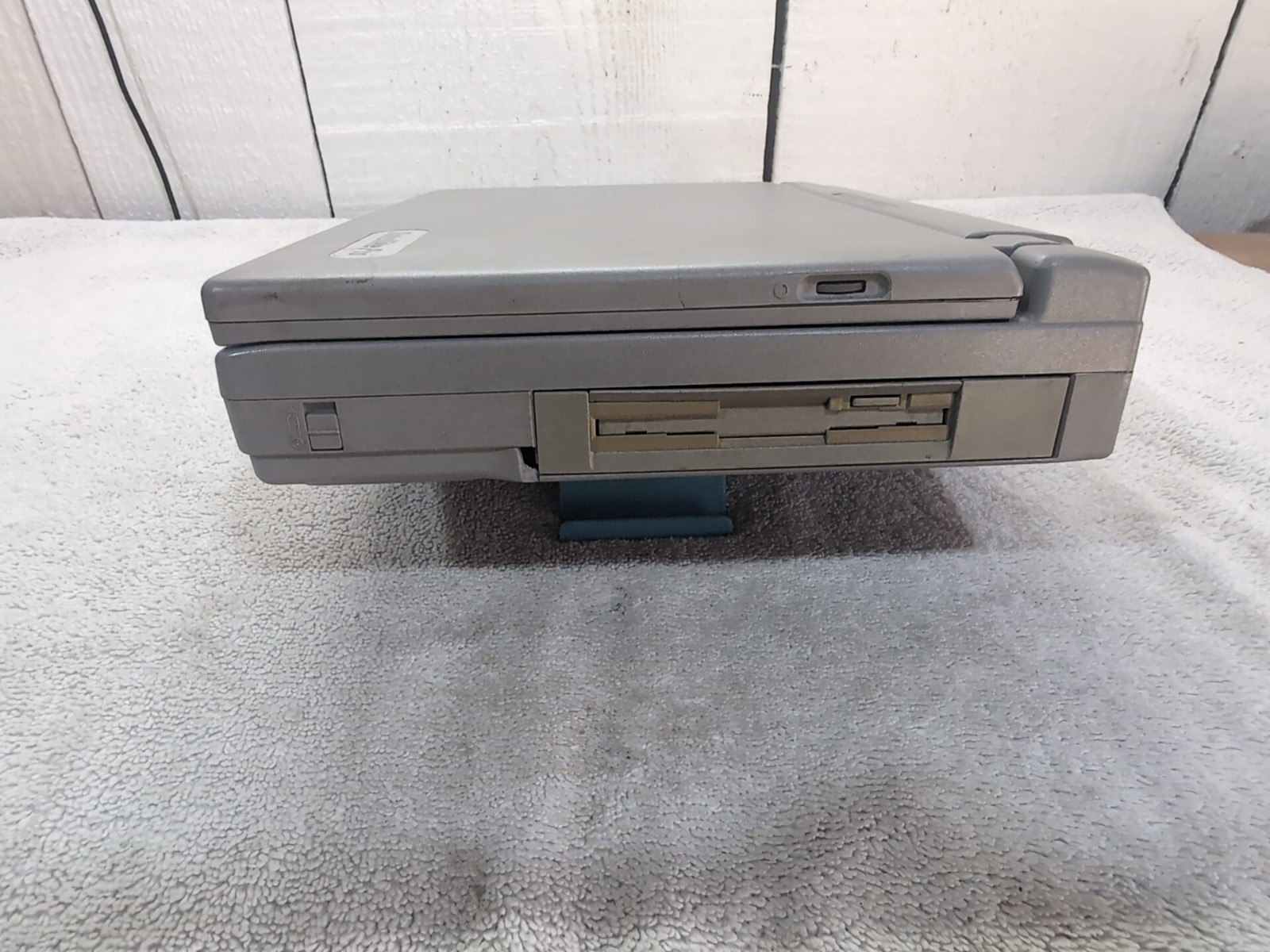 TESTED Toshiba Satellite Pro 405 CS Notebook Laptop Computer FOR PARTS