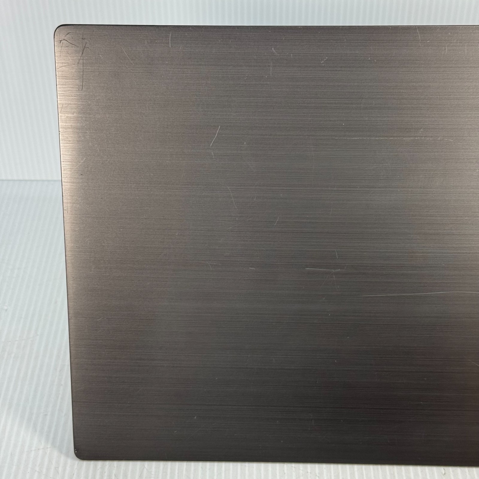 Lenovo V330-14ARR 5 2500U 14″ Windows 11 Laptop 128GB SSD 20GB **WEAR**