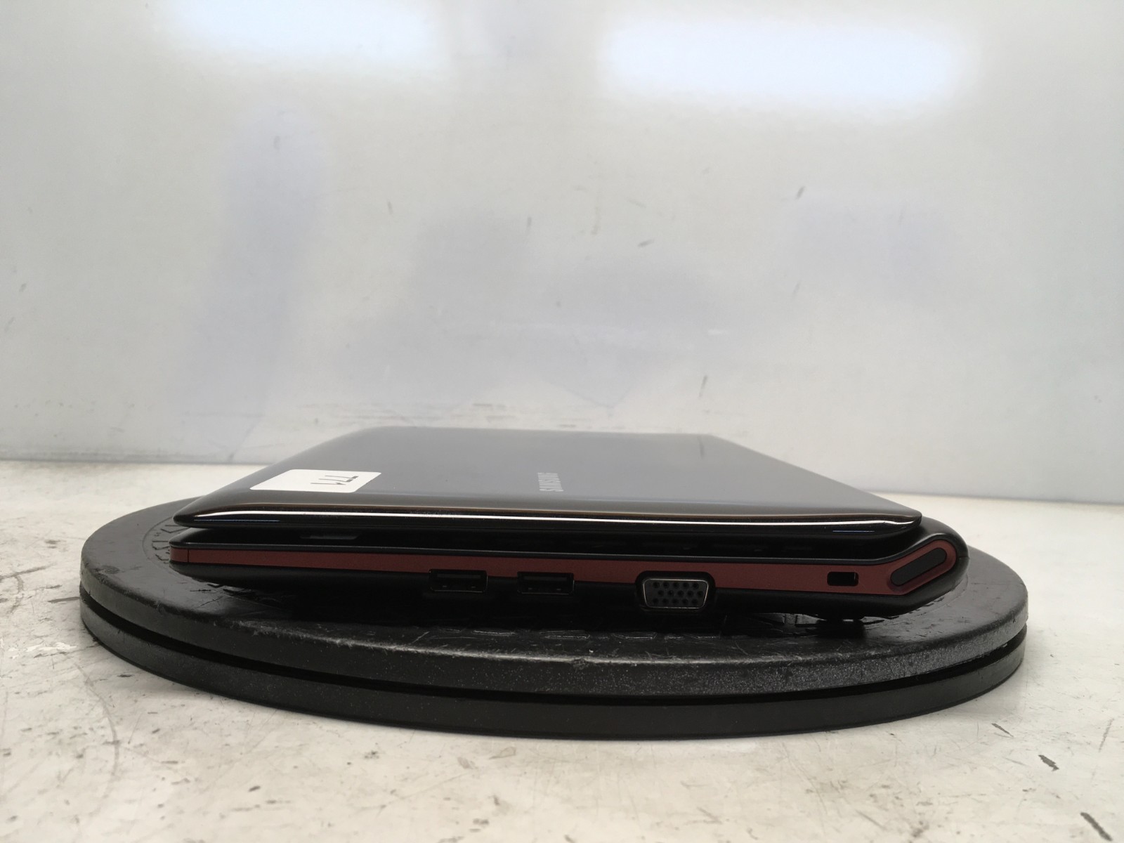 Samsung NP-N150-JA01US Intel Atom N450 1.66GHz 1 GB NO HDD