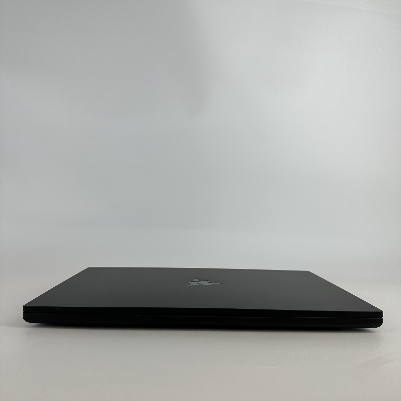 Razer Blade 18 240Hz UHD+ 2025 2.7 GHz Ultra 9 275HX 64GB 2TB/1TB RTX 5070 Ti