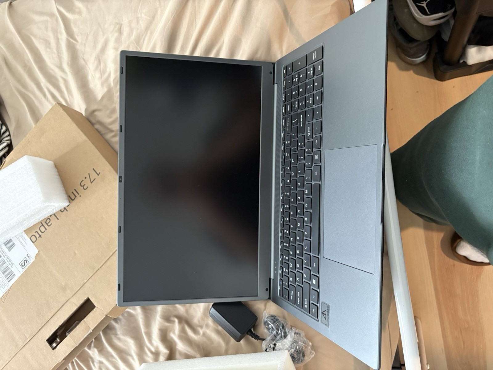 M17PRO Notebook Celeron 8GB 512GB SSD Integrated Graphics Gray 17.3in