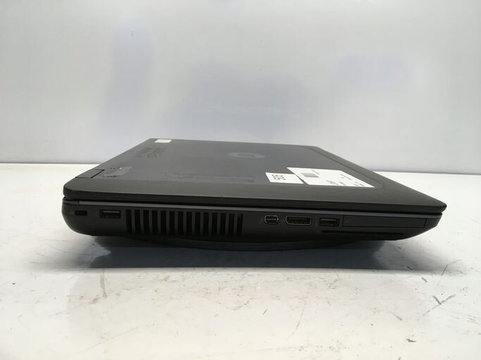 HP ZBook 15 Intel i5-4300M 2.6GHz 8 GB NO HDD No Batt