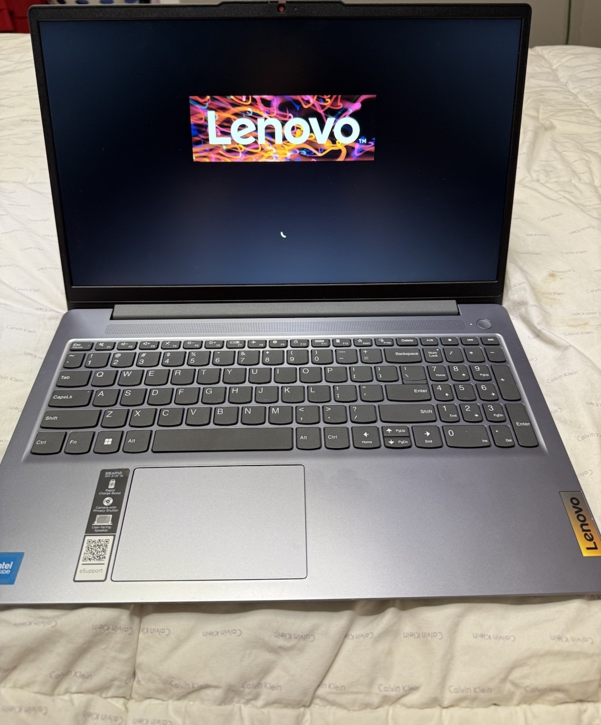Lenovo IdeaPad Slim 3 15IAN8 Laptop 15.6″ Full HD Display, Intel Core I3