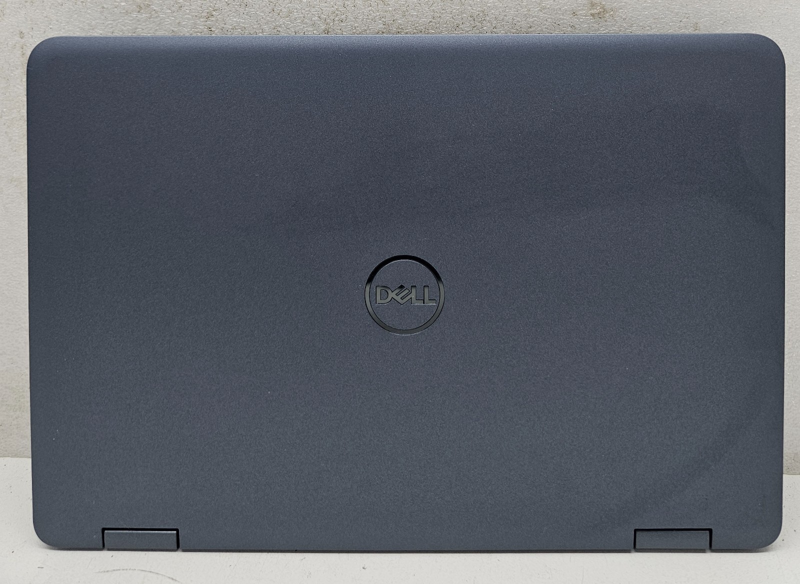 Dell Inspiron 11 3195 2-in-1 Laptop AMD A9 No RAM/HD/OS/POWER (FL)