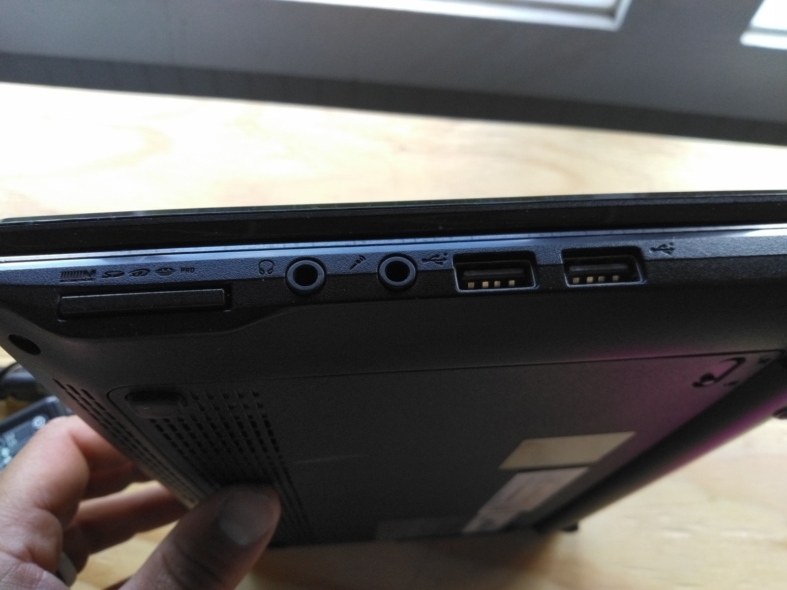 Gateway LT2802u 10.1″ Netbook-Intel Atom N455-120GB SSD-2GB RAM-Windows 7-Office