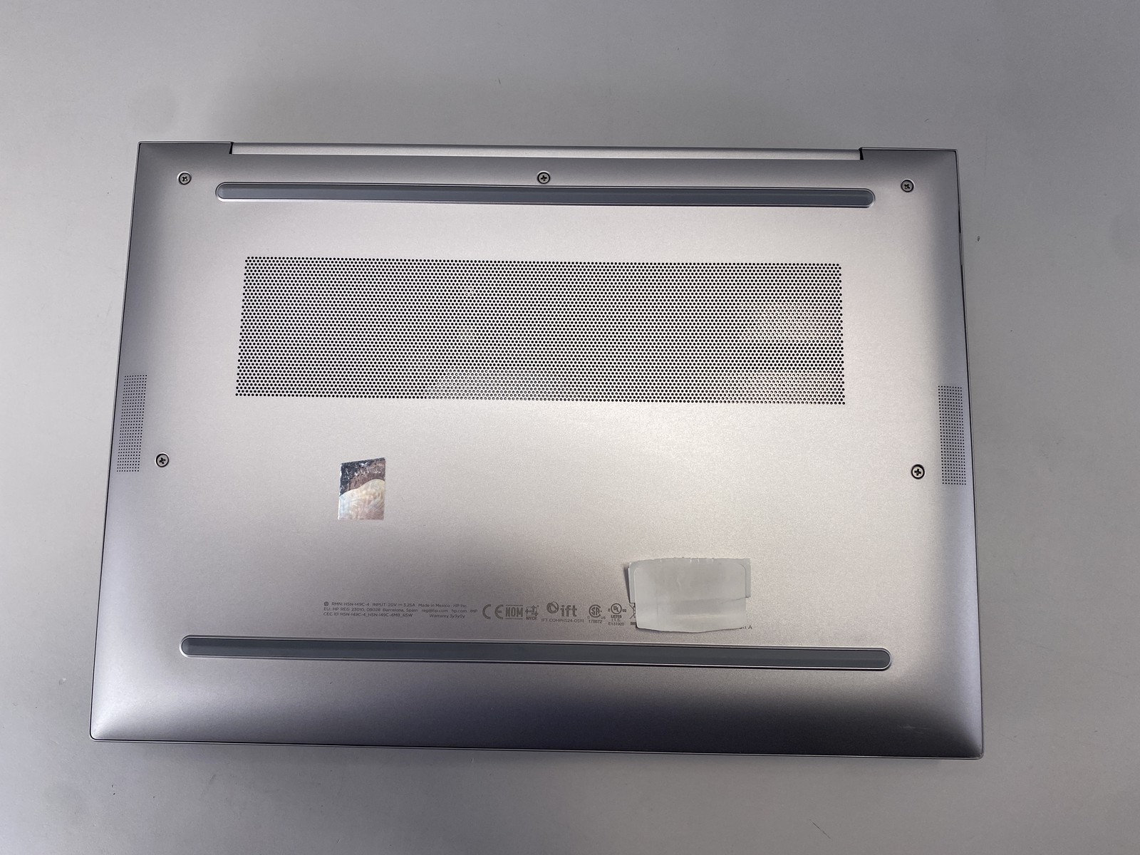 HP Laptop ZBook FireFly 14 G11 14″ AMD Ryzen 9 Pro 8945HS 1TB- Silver