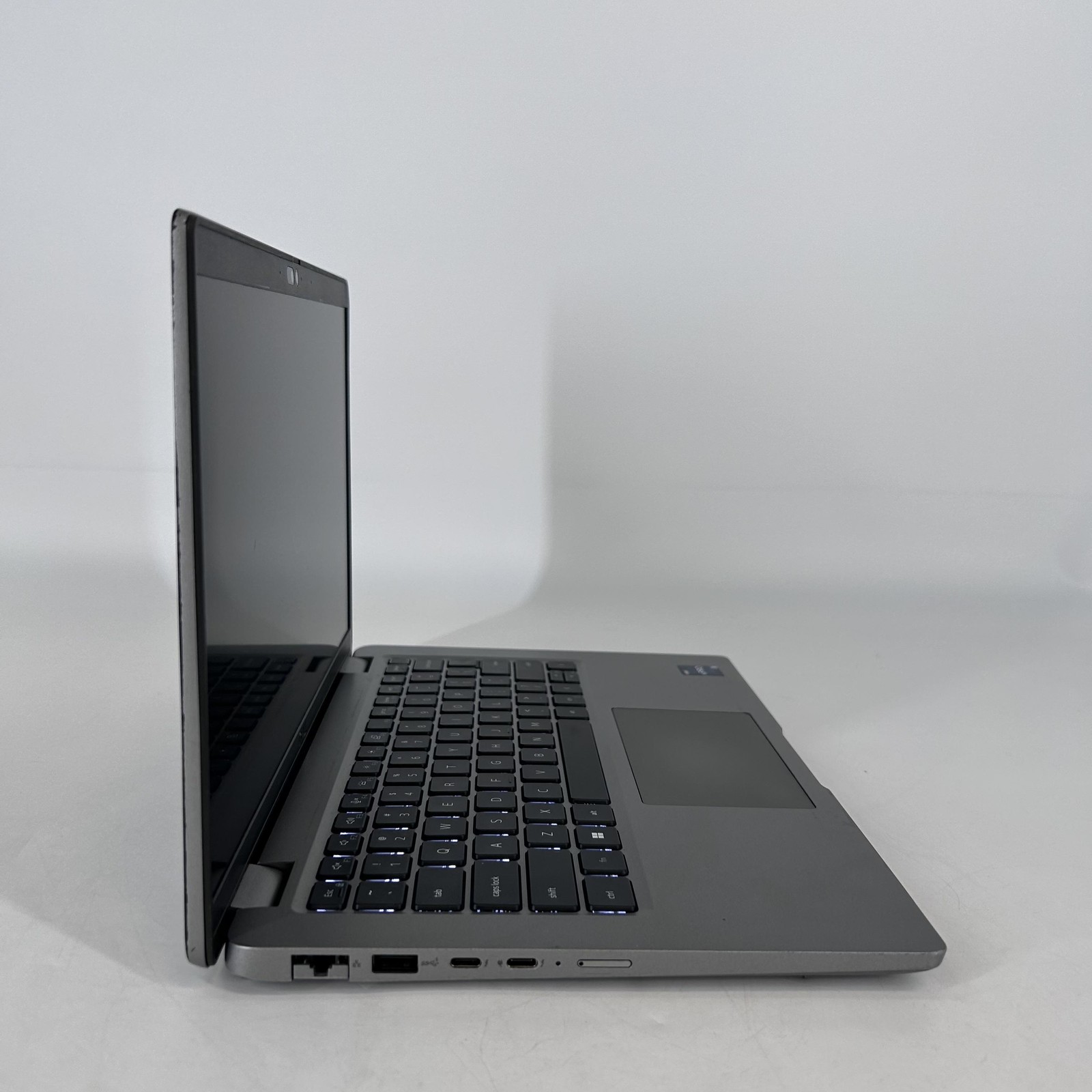Dell Latitude 5440 14 Gray FHD 1.8 GHz i7-1365U 16GB 512GB SSD Good WHITE SPOTS