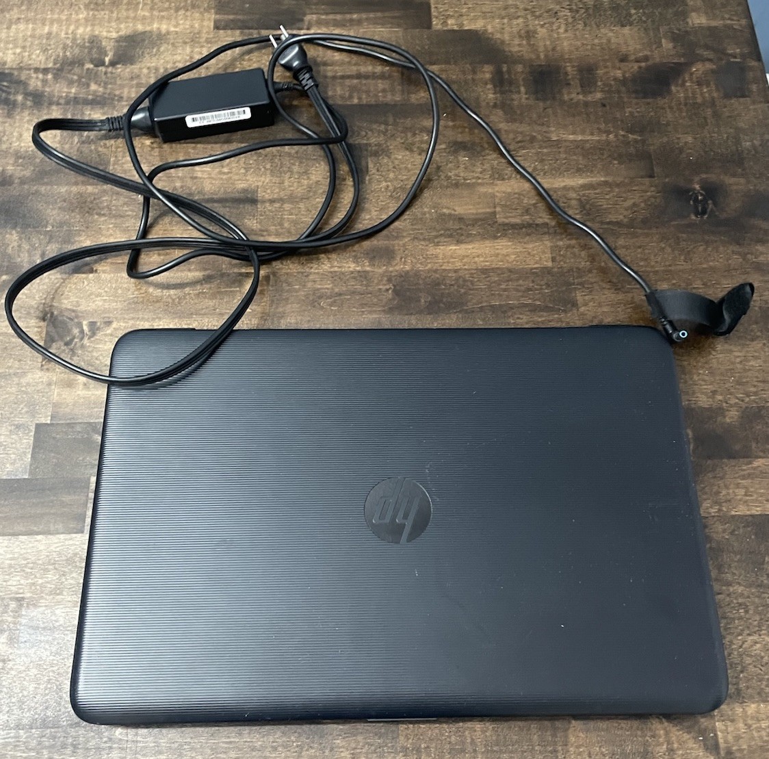 HP 15-BA061DX LAPTOP 15.6 IN AMD QUAD CORE 4GB RAM No HD W/ AC ADAPTER