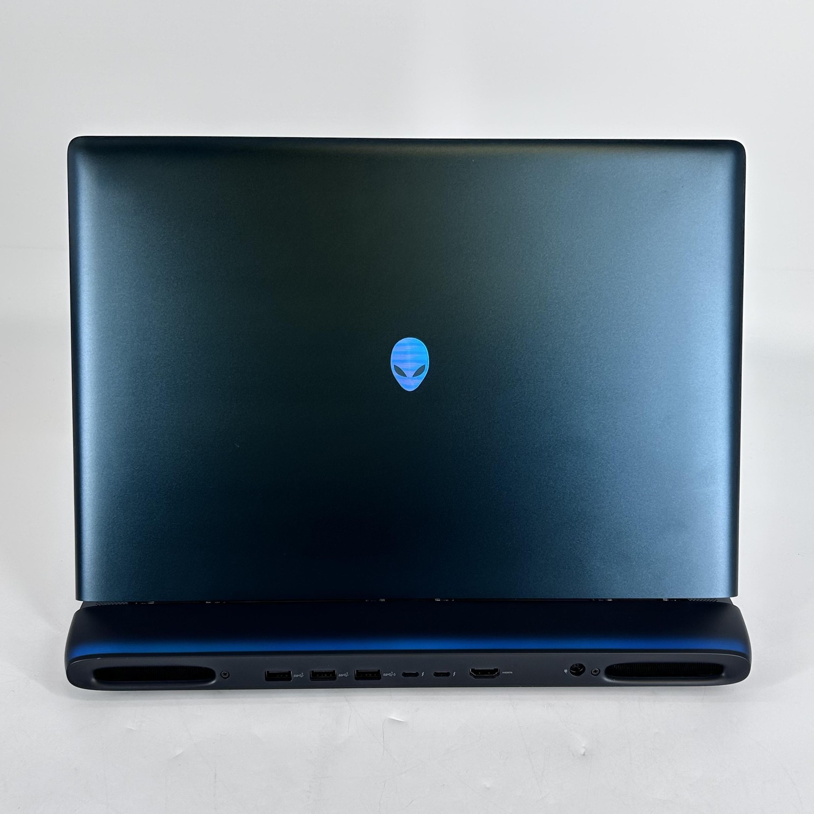 Dell Alienware 16 Area-51 240Hz QHD+ 2.7 GHz Ultra 9 275HX 32GB 2TB SSD RTX 5080