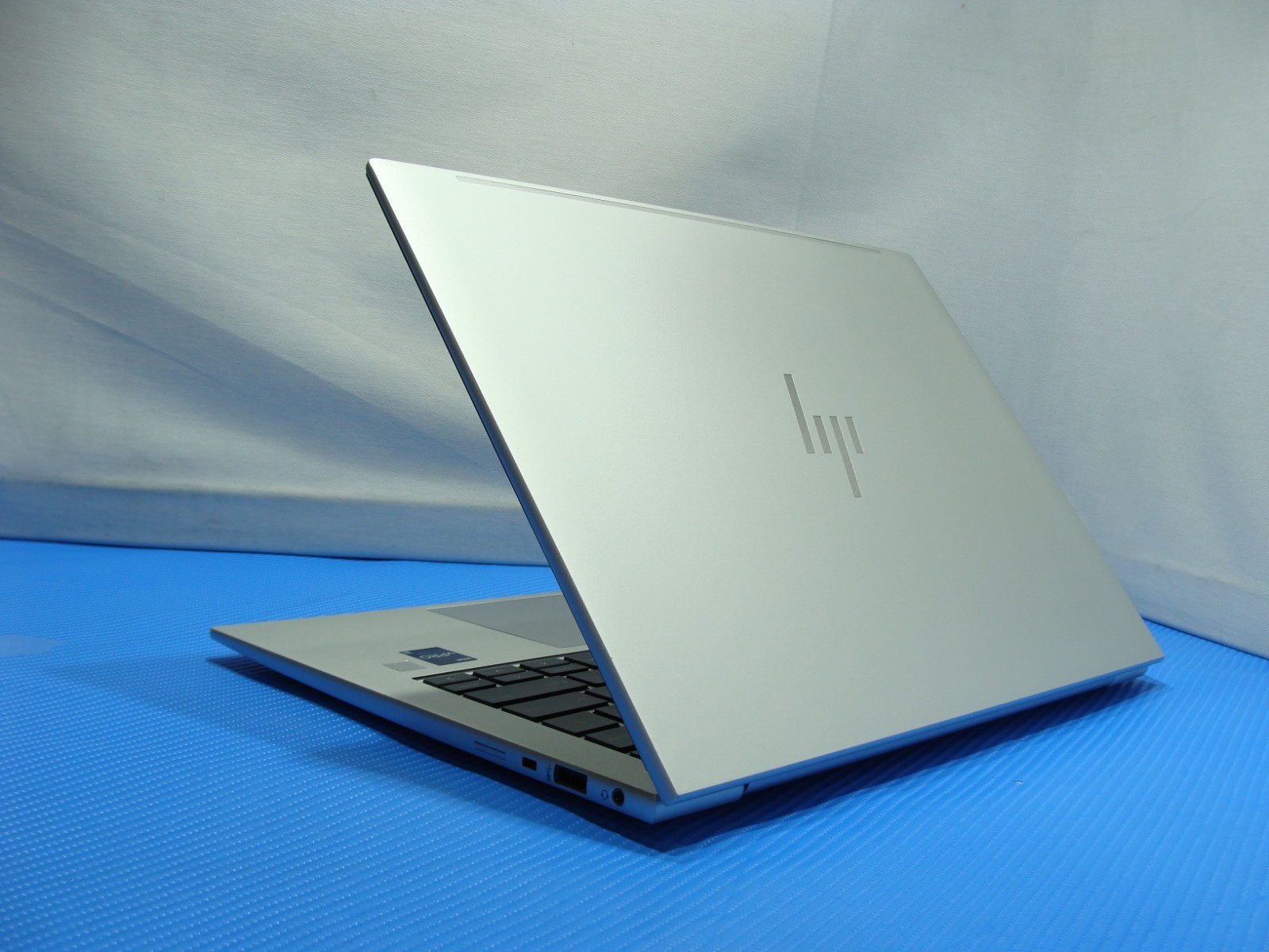 HP EliteBook 840 G9 14″ FHD+ intel i7-1270P 2.2GHz 16GB 256GB W11Pro +PA