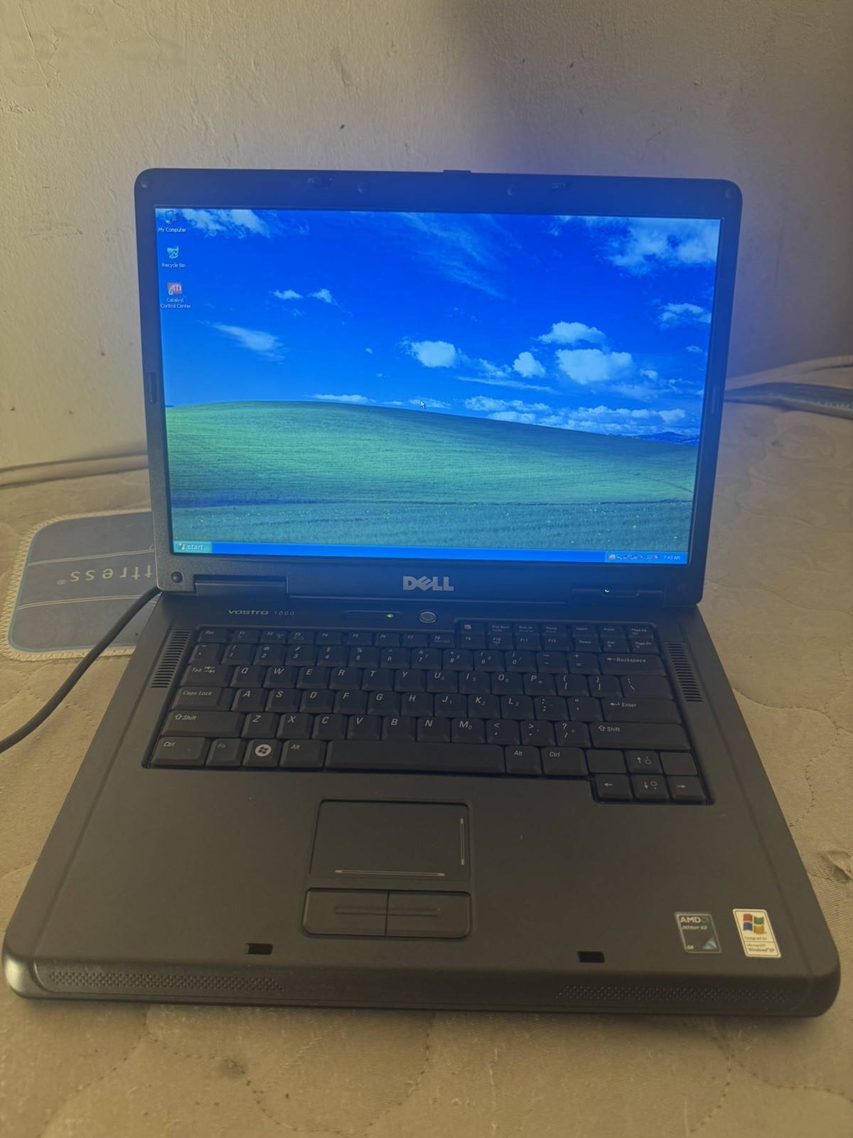 Retro Gaming Laptop Dell Vostro 1000 AMD 1.9GHz 2GB 80GB ATI Radeon Windows XP
