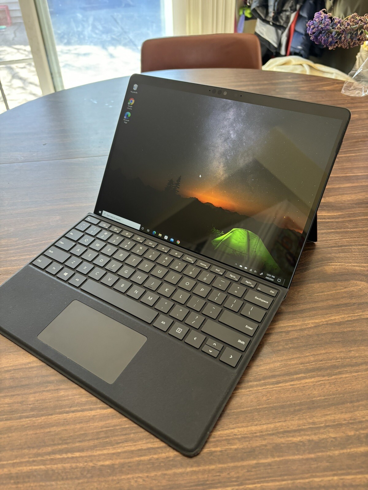 Microsoft Surface Pro X 13″ Touch (128GB SSD, Microsoft SQ1, 3.00 GHz, 8GB)