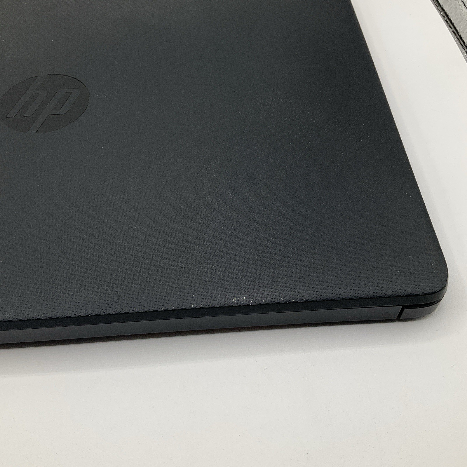 HP 14-fq0020nr 14″ Laptop 4GB RAM 64GB eMMC AMD 3020e Radeon @ 1.20GHz