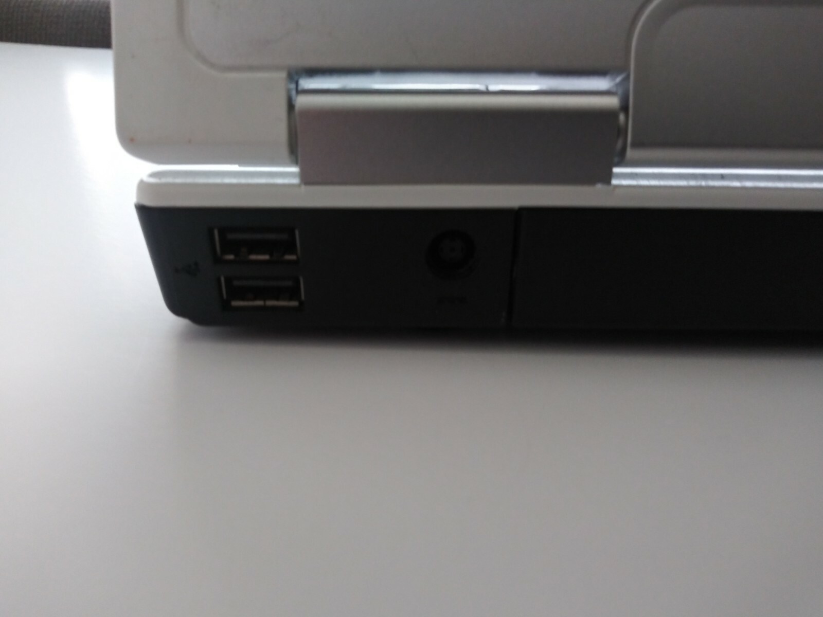 Dell XPS M140 Laptop  Intel Pentium M 740 (1.73GHz) – 770 (2.13 GHz)
