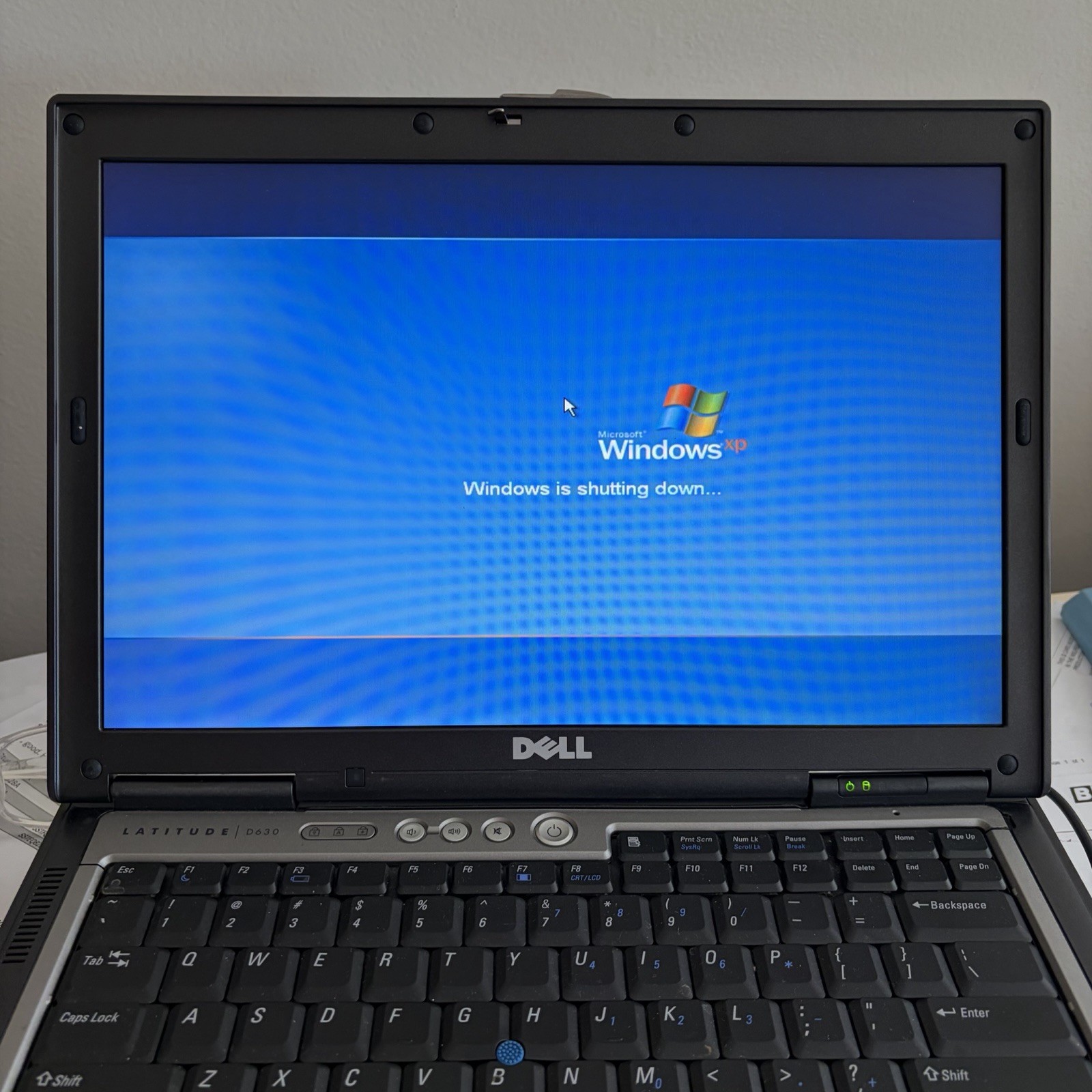 Dell Latitude D630 Fresh Load XP Pro T7250 SP3 RS232 DVD 2GB 150GB RW DVD