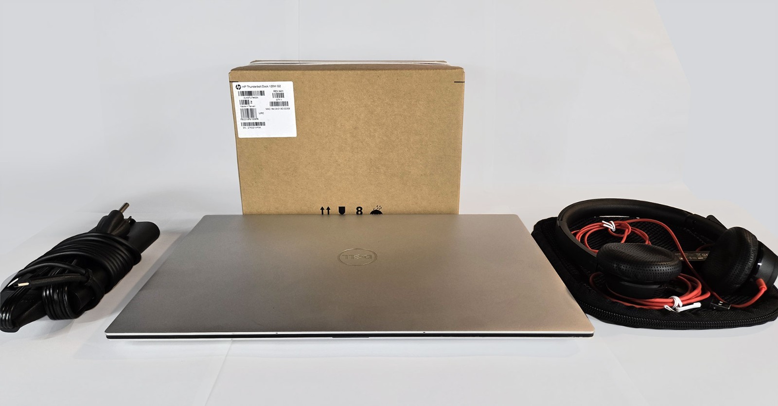 Dell XPS 15 9520 15.6″ i7-11800H 2.3GHz 32GB RAM 512GB SSD Window 11