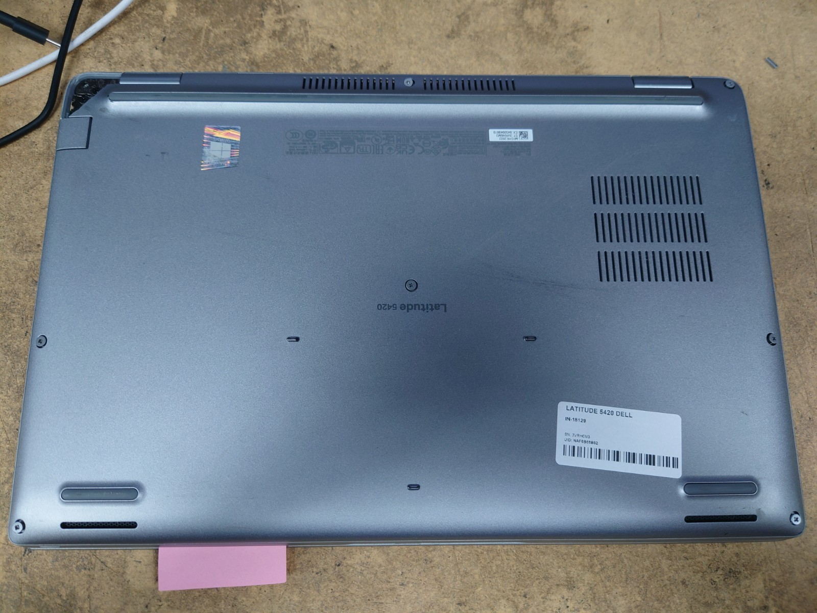 Dell Latitude 5420 14″ FHD i5-1135G7 16GB RAM No OS/SSD